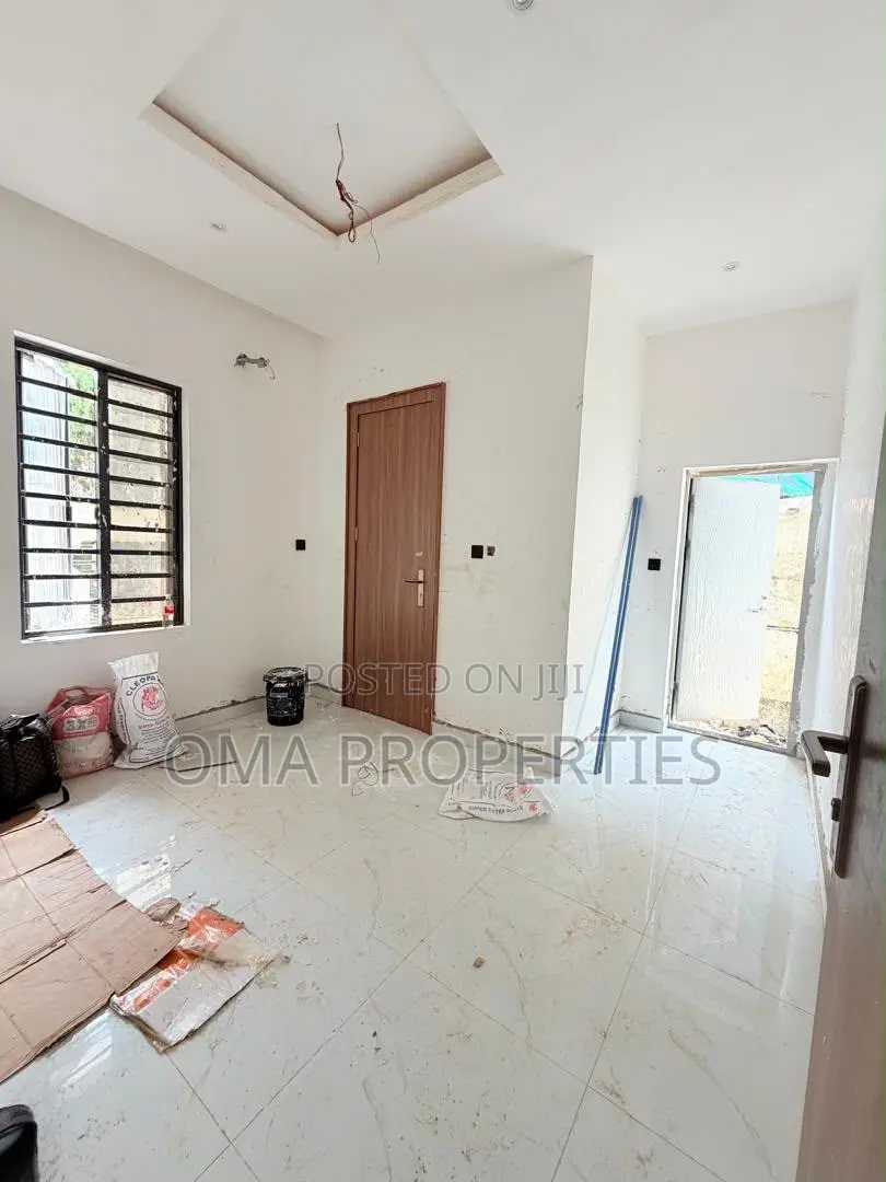 Furnished 4bdrm House in Adeniyi Jones for sale