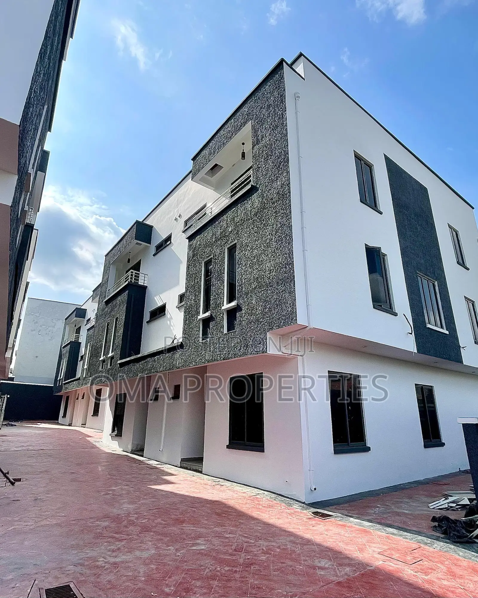 Furnished 4bdrm House in Ikeja GRA for sale
