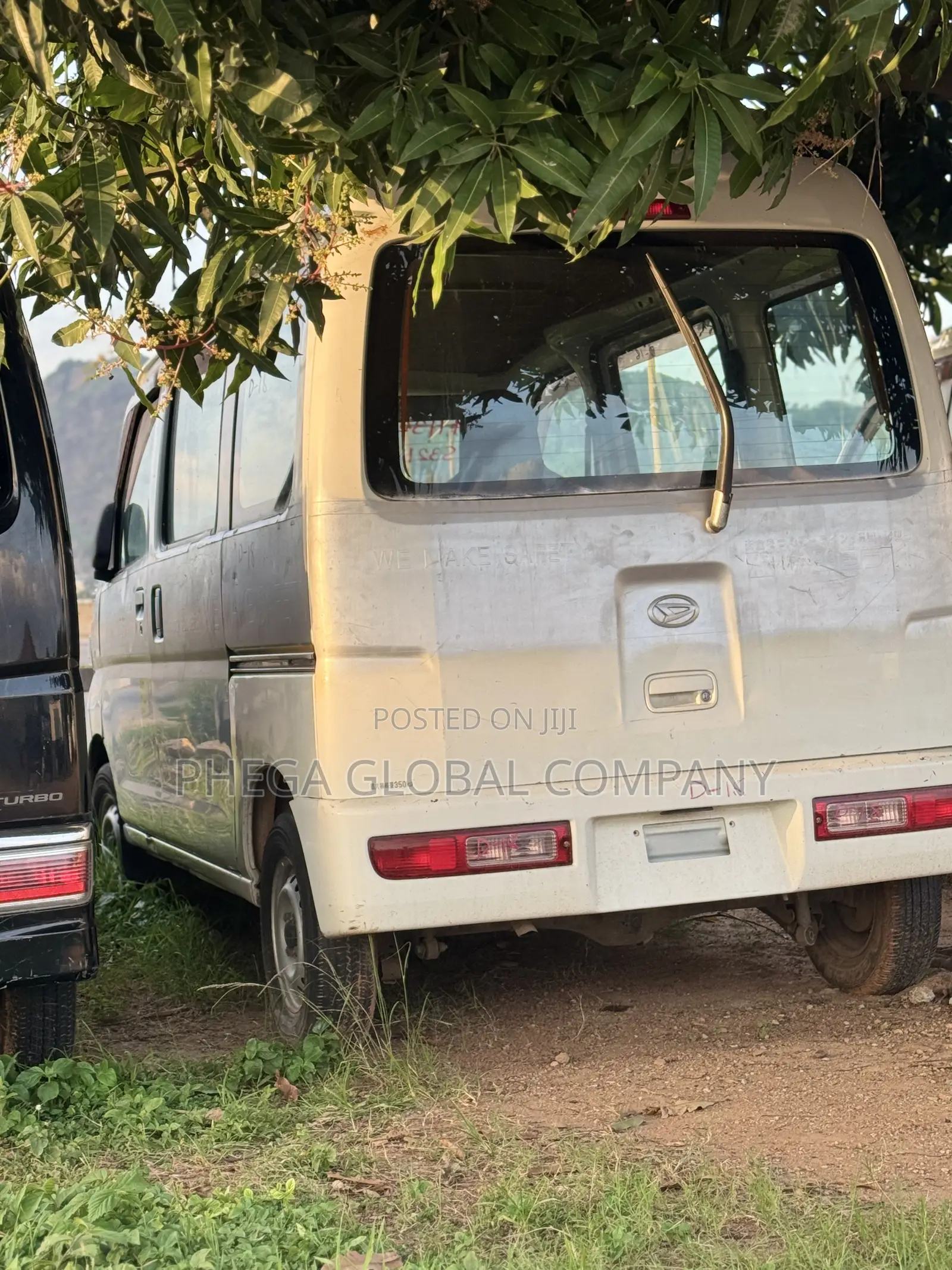 Daihatsu Hijet 2010 White