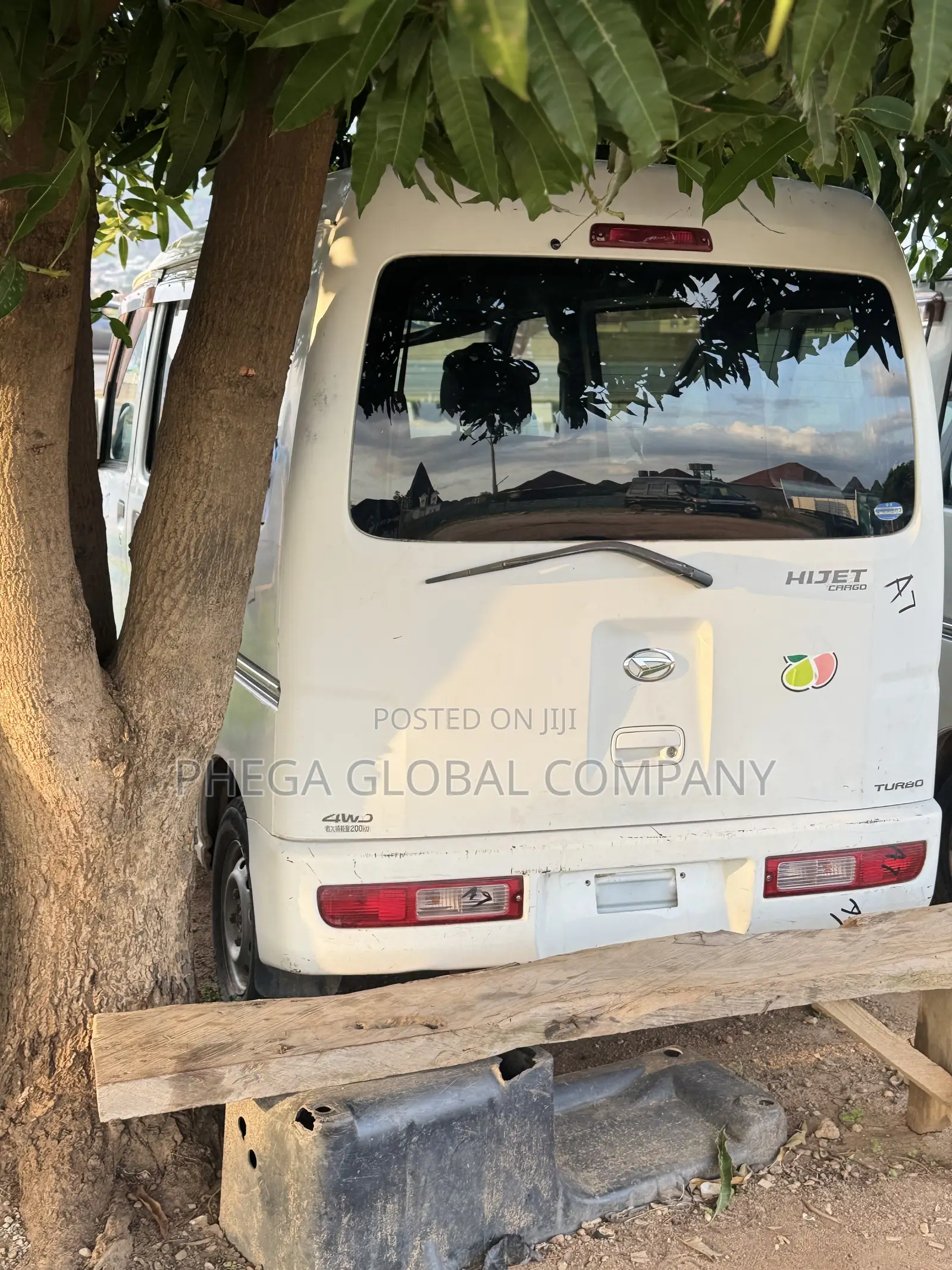 Daihatsu Hijet 2010 White