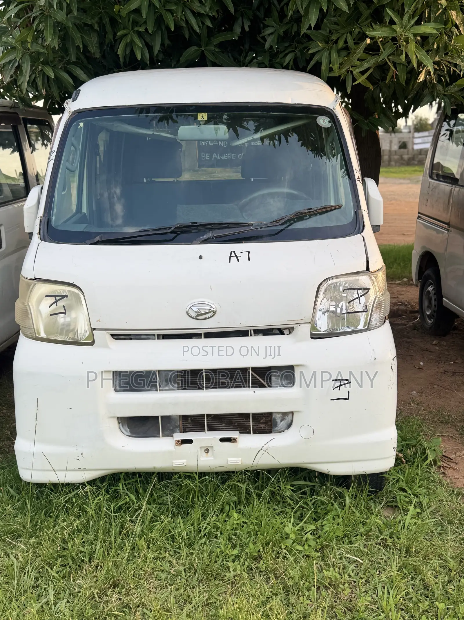 Daihatsu Hijet 2010 White