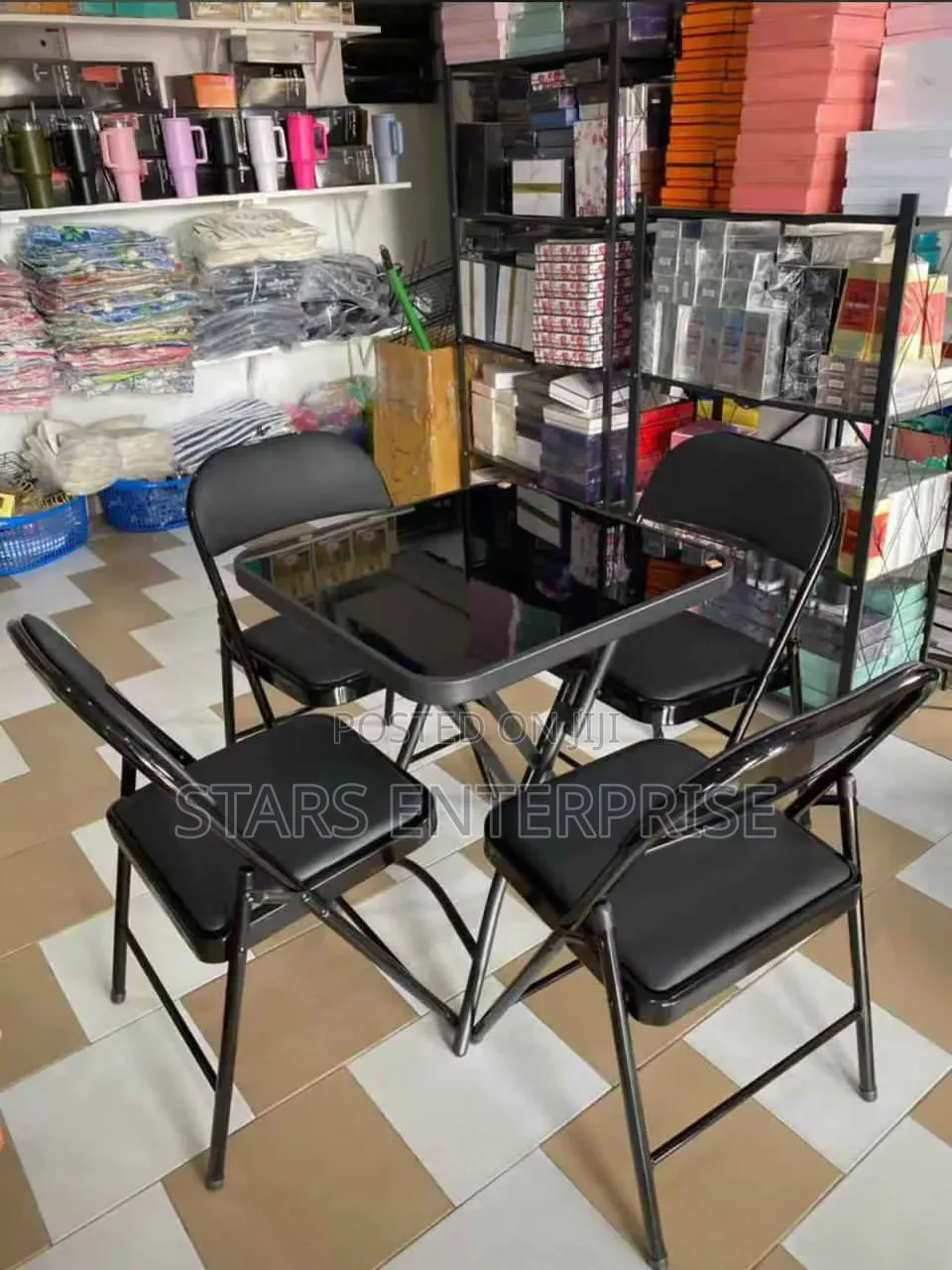 4 Seater Modern Foldable Set.