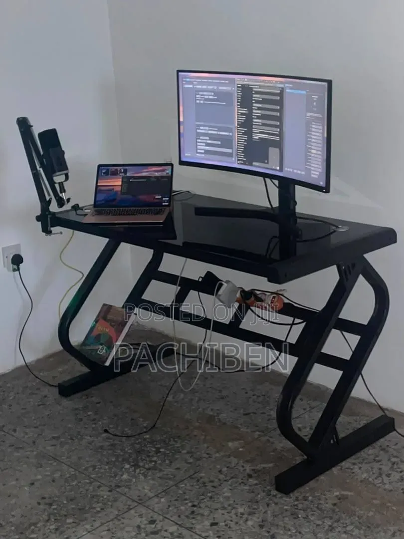 Elegant Executive Reading Table and Work Station