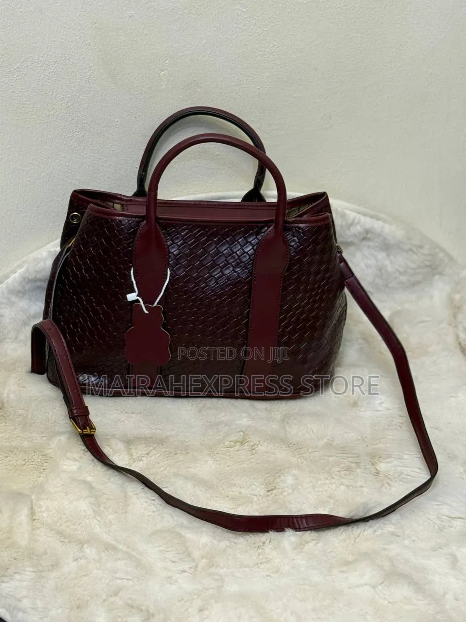 Signature Croc Textured Ladies’ Handbag — Model
687