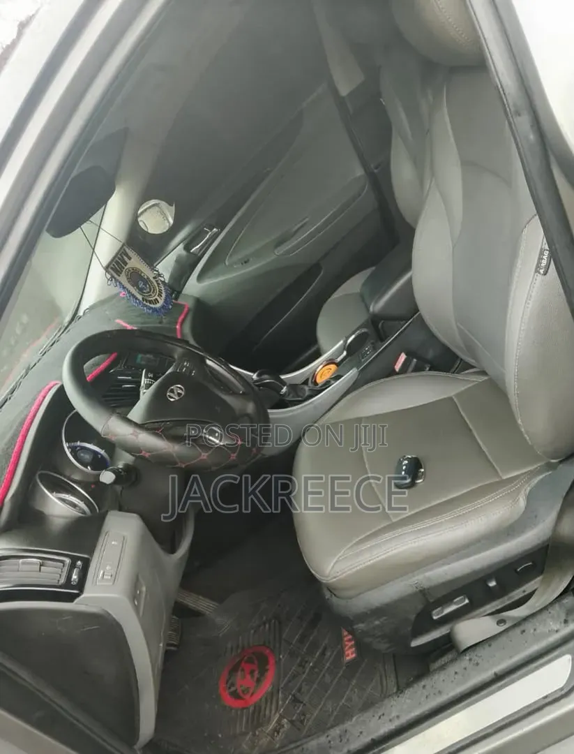 Hyundai Sonata 2012 Black