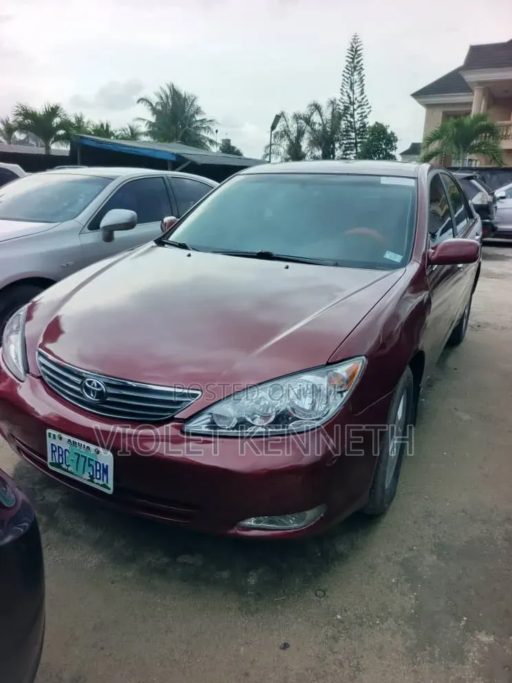 Toyota Camry 2004 Red