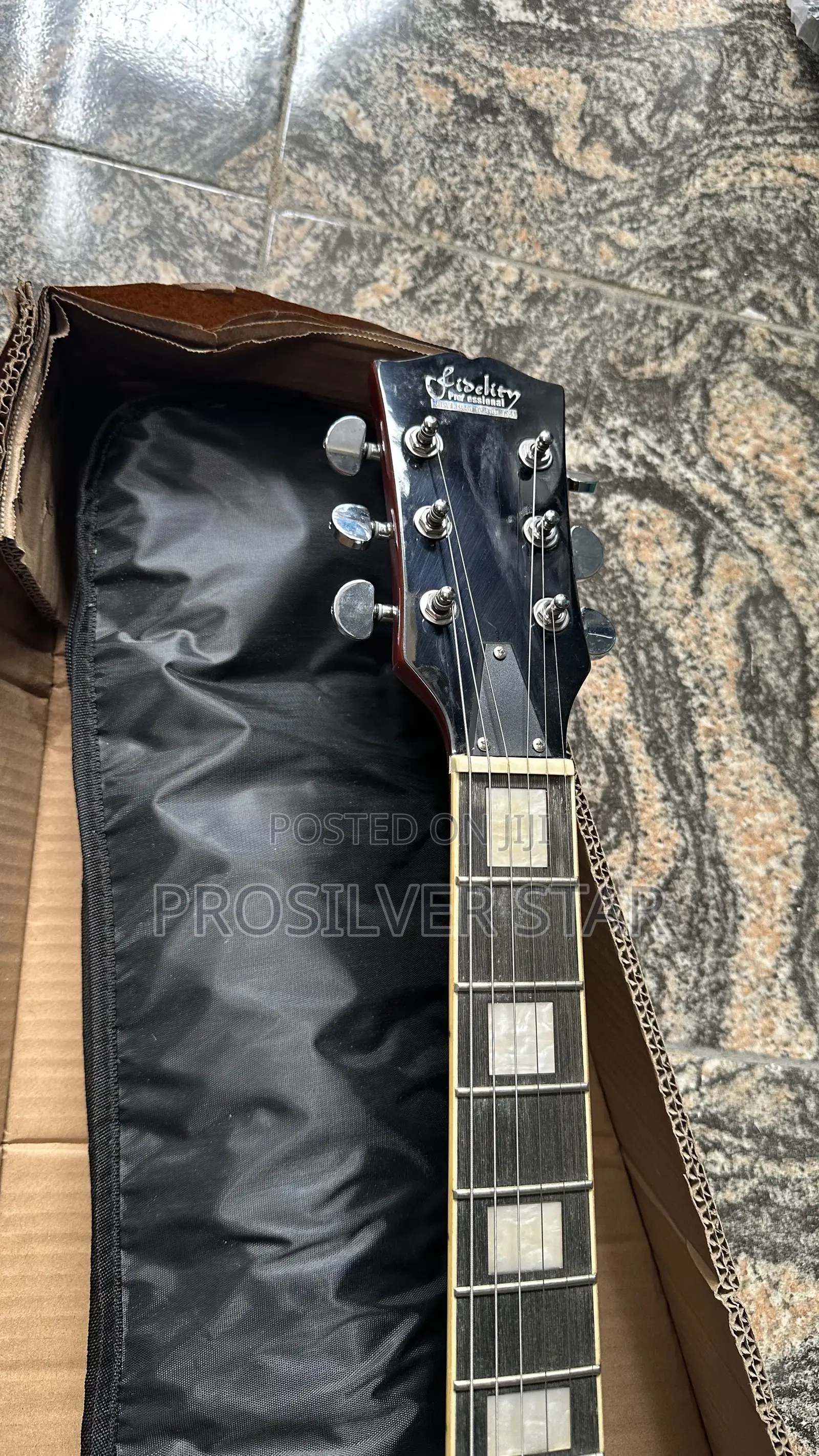 The Fidelity ES-335 Style Semi-Hollow Electric Guitar