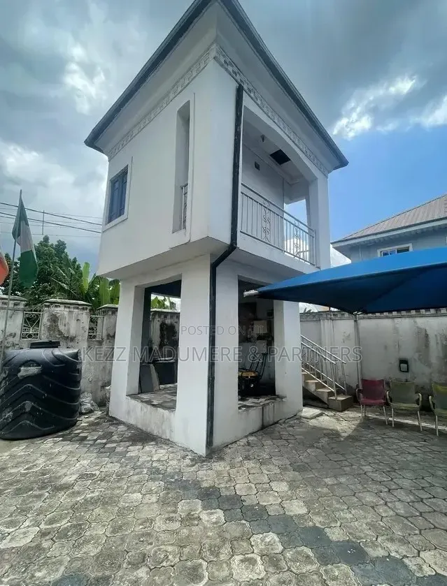 5bdrm Duplex in Gated Estate for sale
