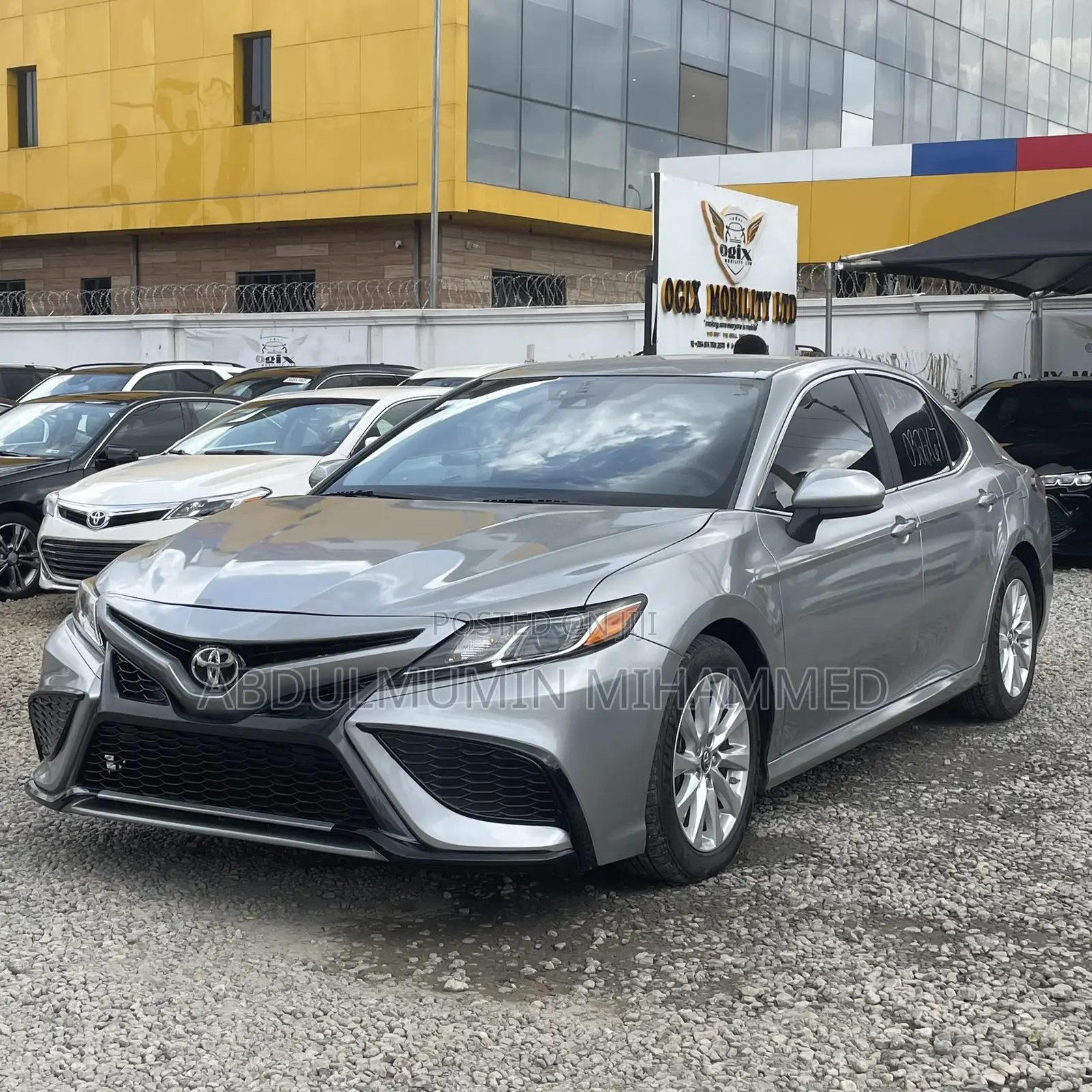 Toyota Camry 2018 Silver
