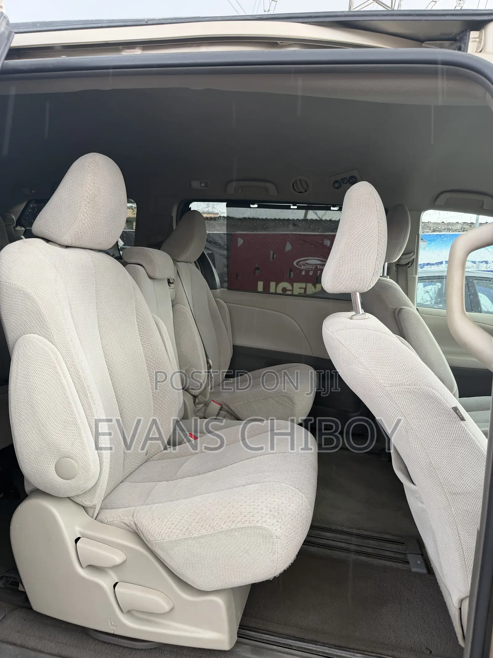 Toyota Sienna LE 7 Passenger 2011 Silver