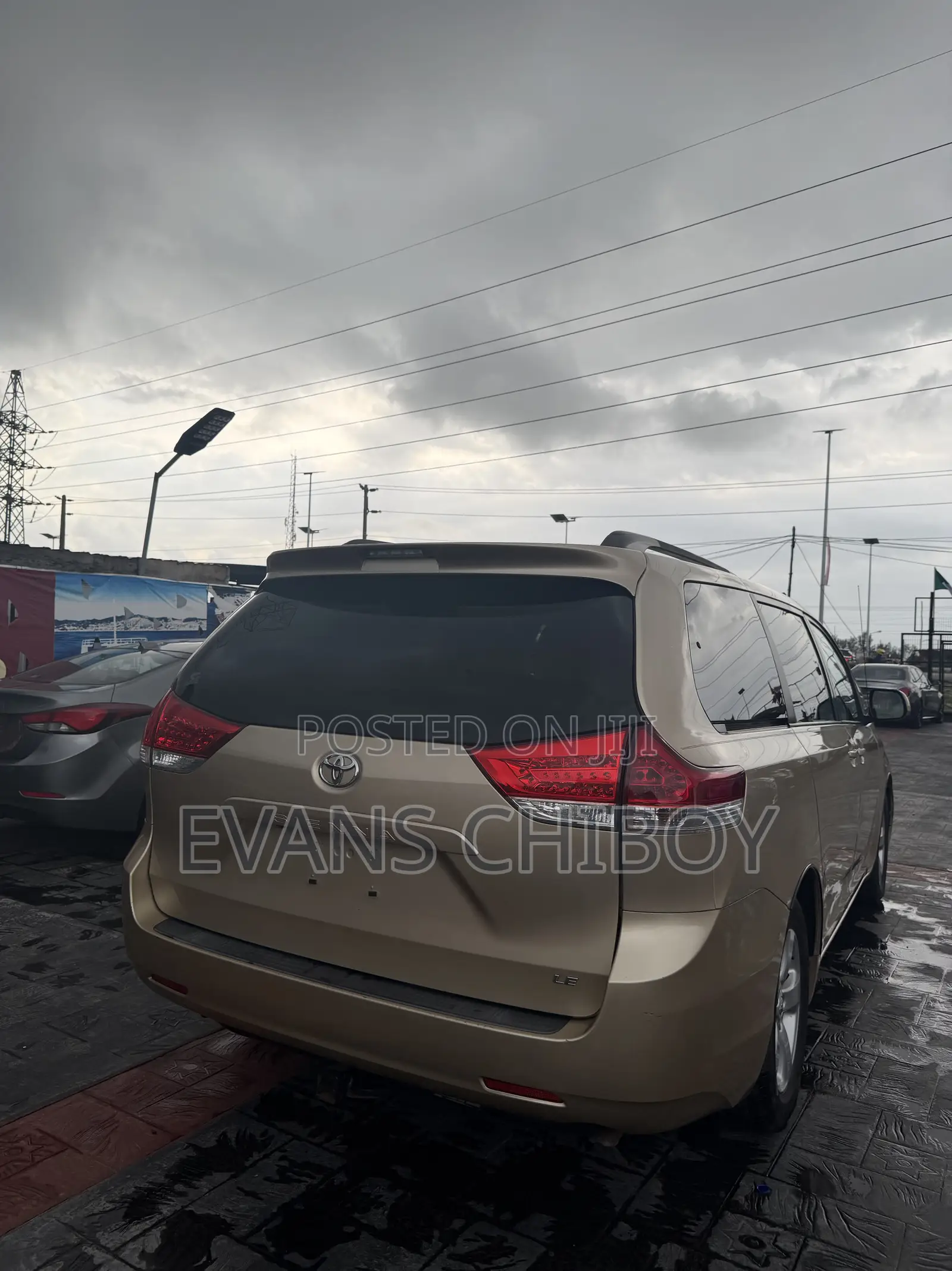 Toyota Sienna LE 7 Passenger 2011 Silver