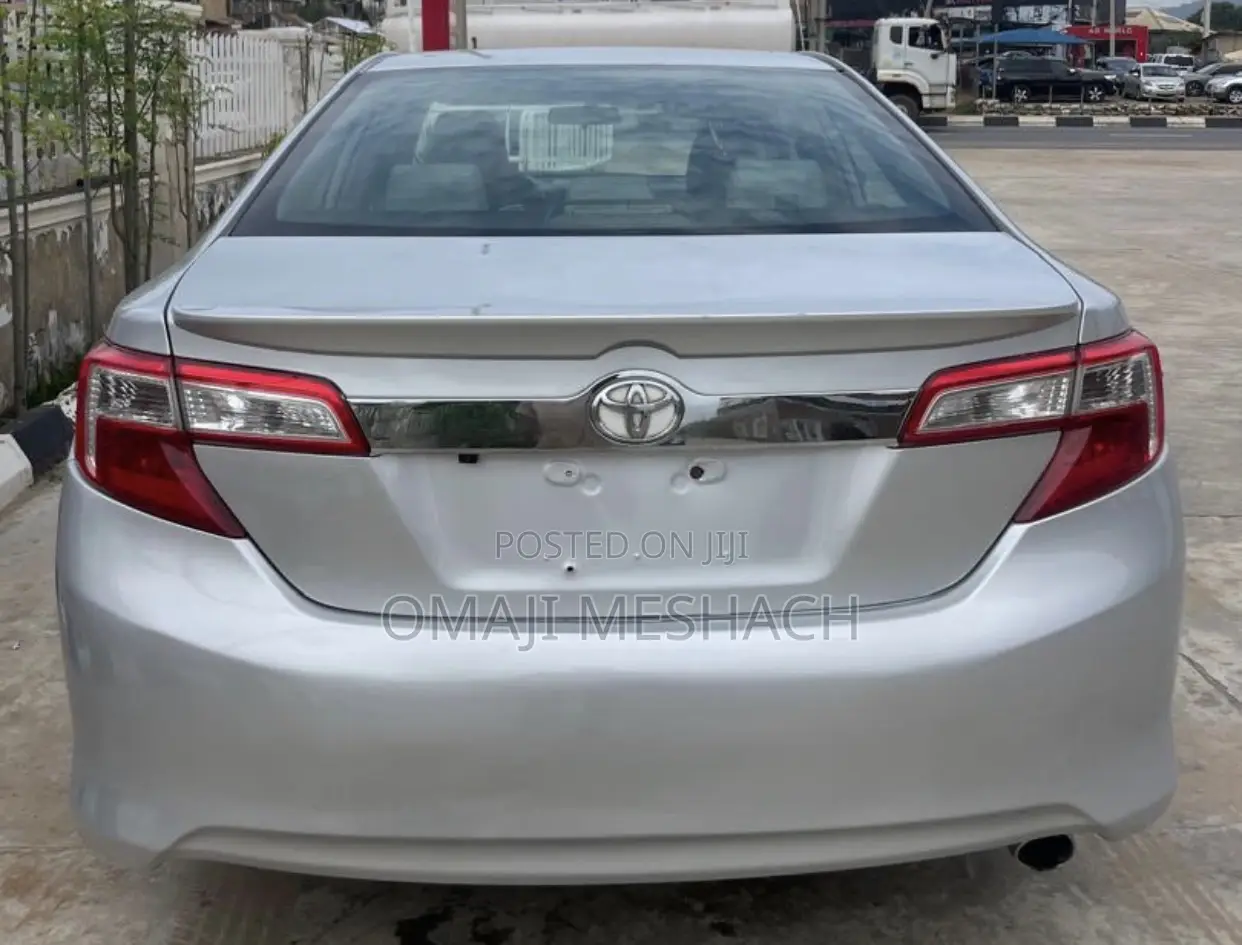 Toyota Camry 2014 Silver