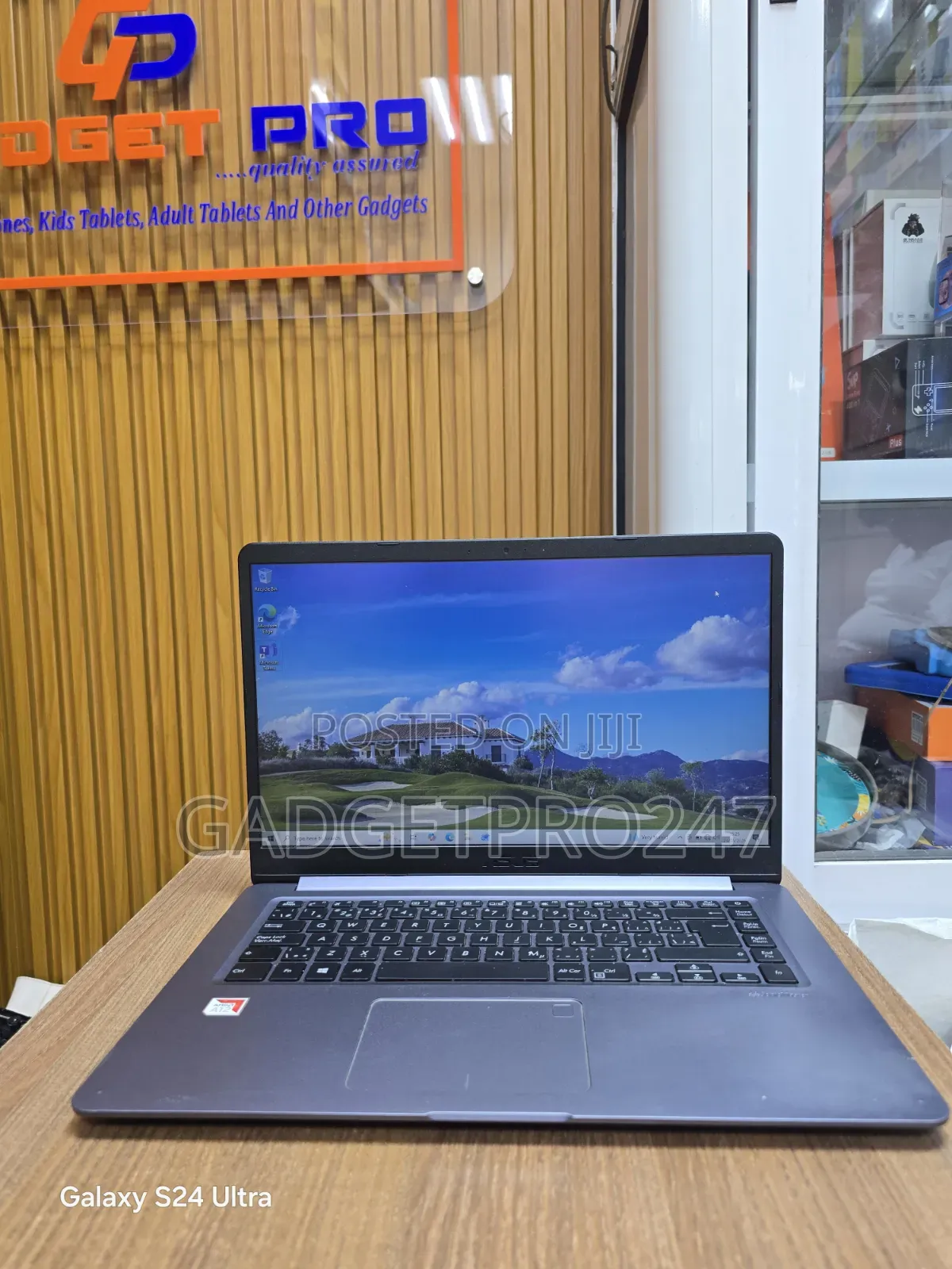 Laptop Asus Vivobook 15 8GB AMD SSD 256GB