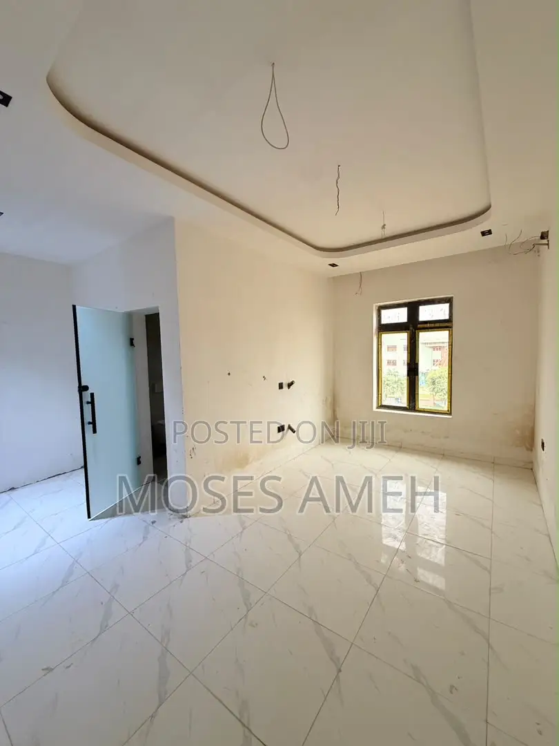 4bdrm Townhouse/Terrace in Wuye for sale