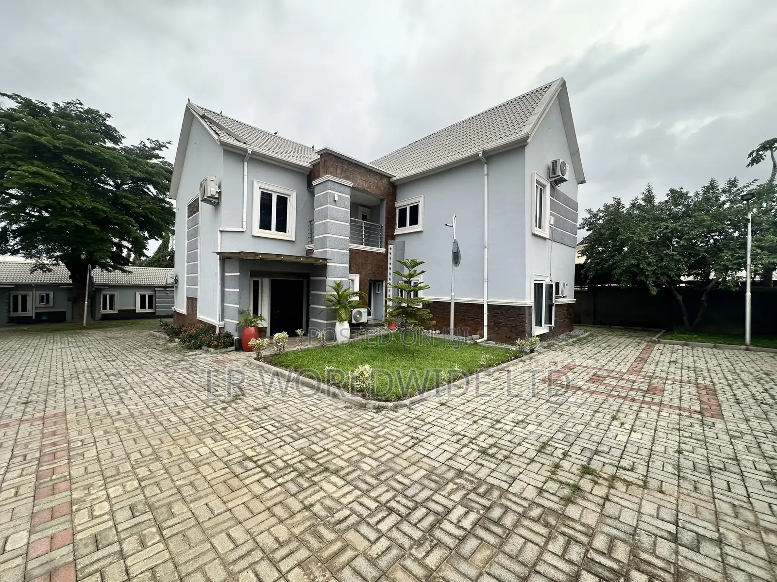 1600sqm Residential Land in Wuye by Family Worship