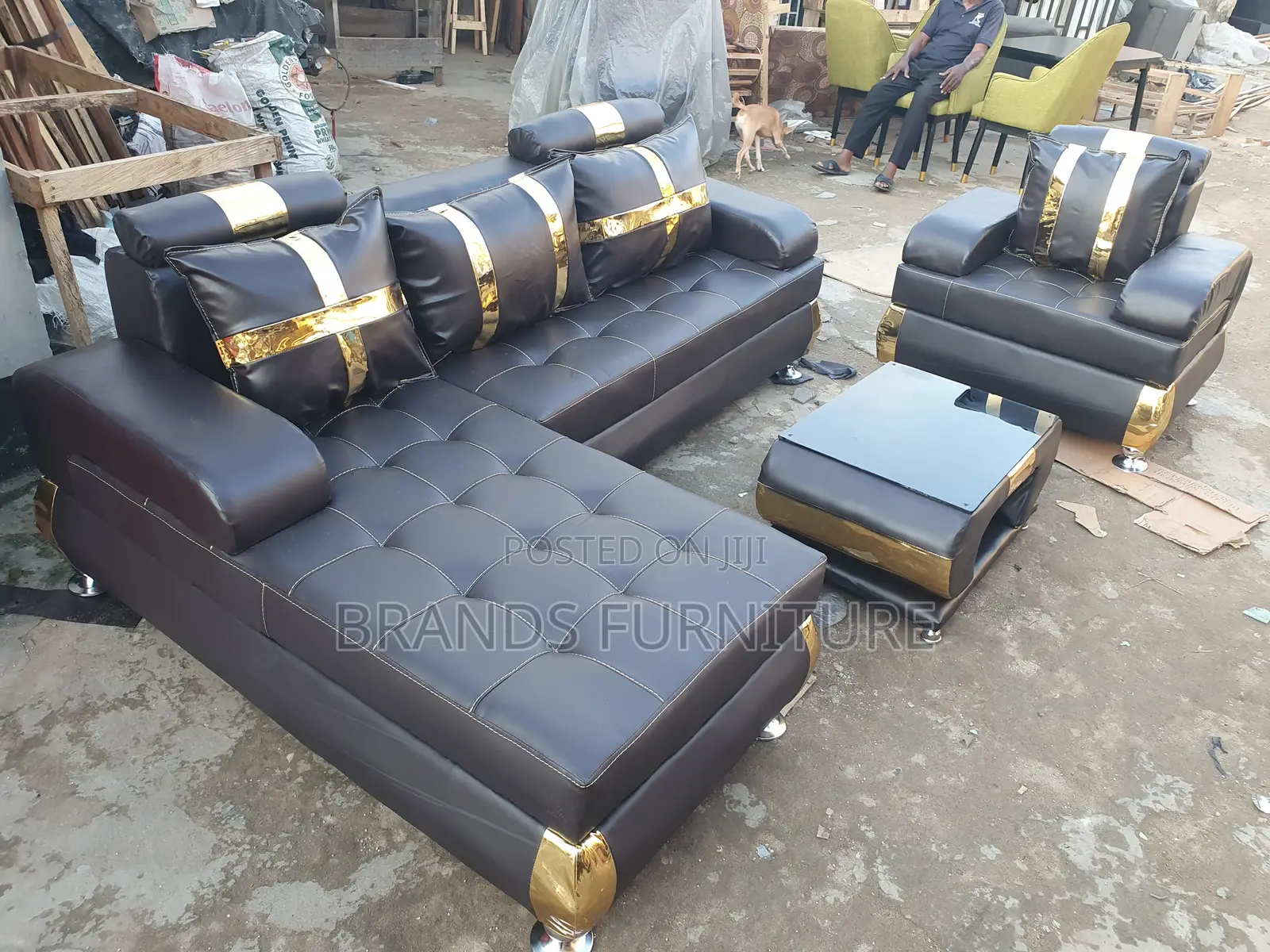Good Quality Leather Sofa Center Table With a Single Seater