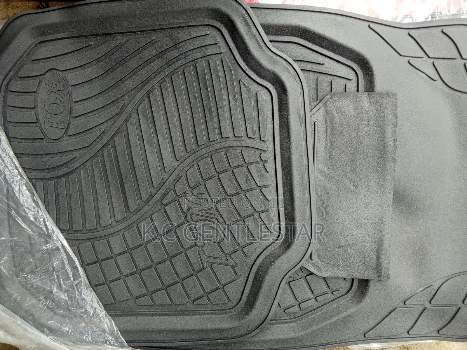 Brand New Floor Mat for All Cars and SUV Available in Stock
