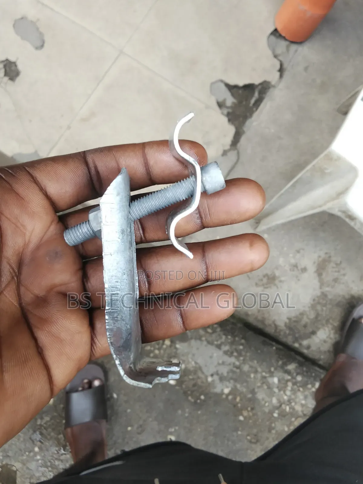 Grating Clip
