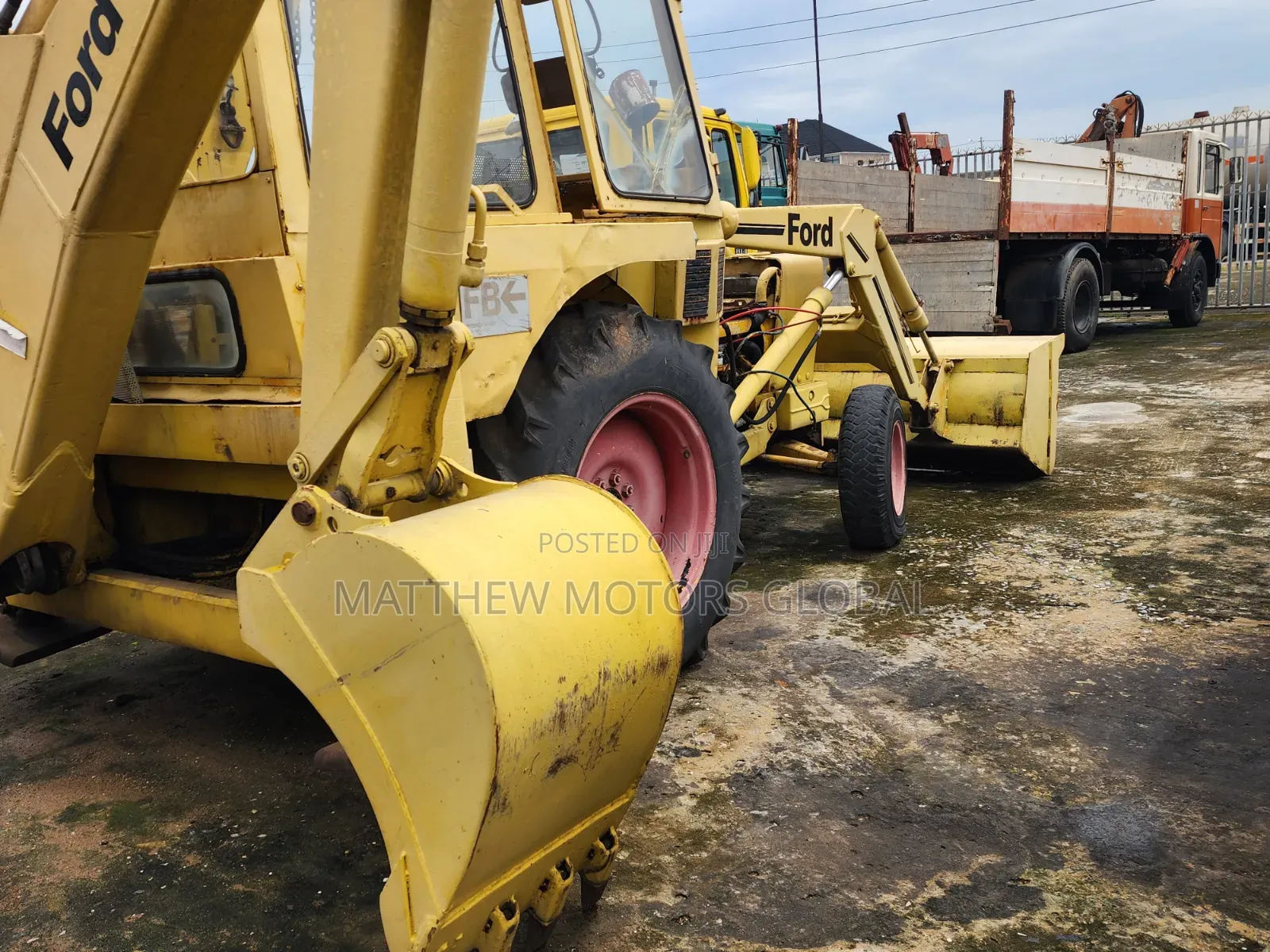 American Used Ford Backhoe Loader and Front Loader Bucket
