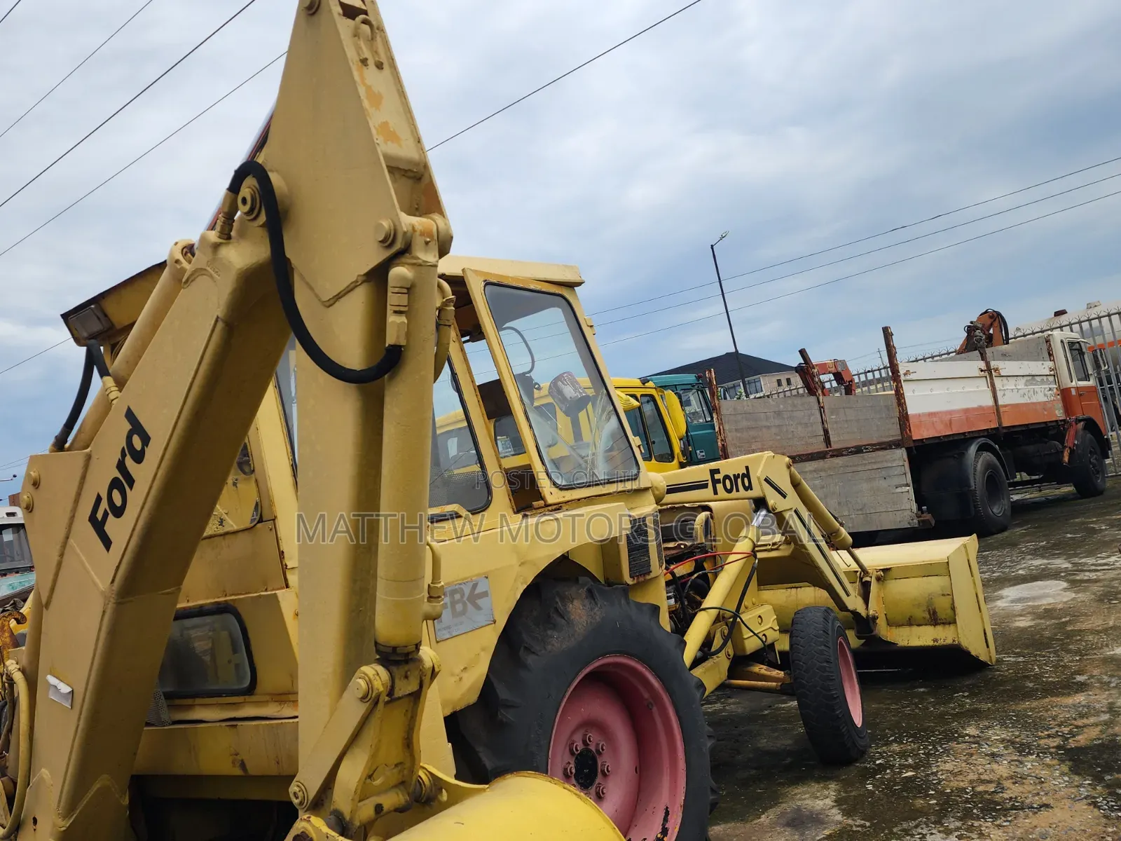 American Used Ford Backhoe Loader and Front Loader Bucket