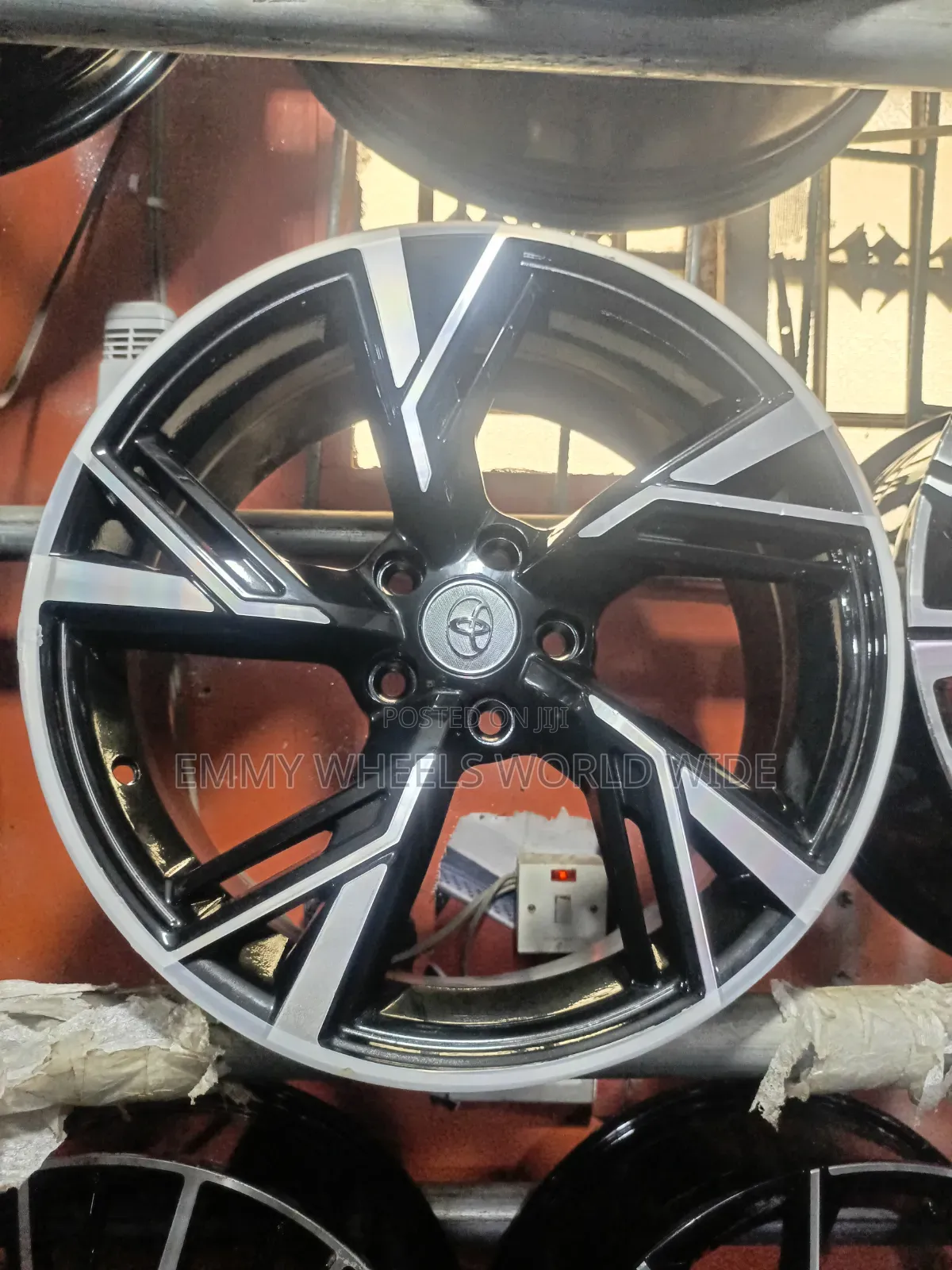 18inches for Toyota Avalon 2015/16 Now Available for Pick Up