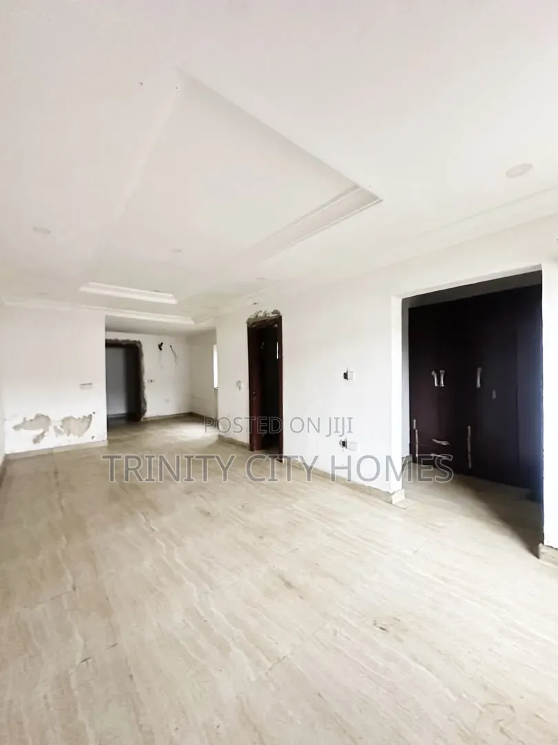4bdrm Duplex in Lagos Island / Lagos Island for sale