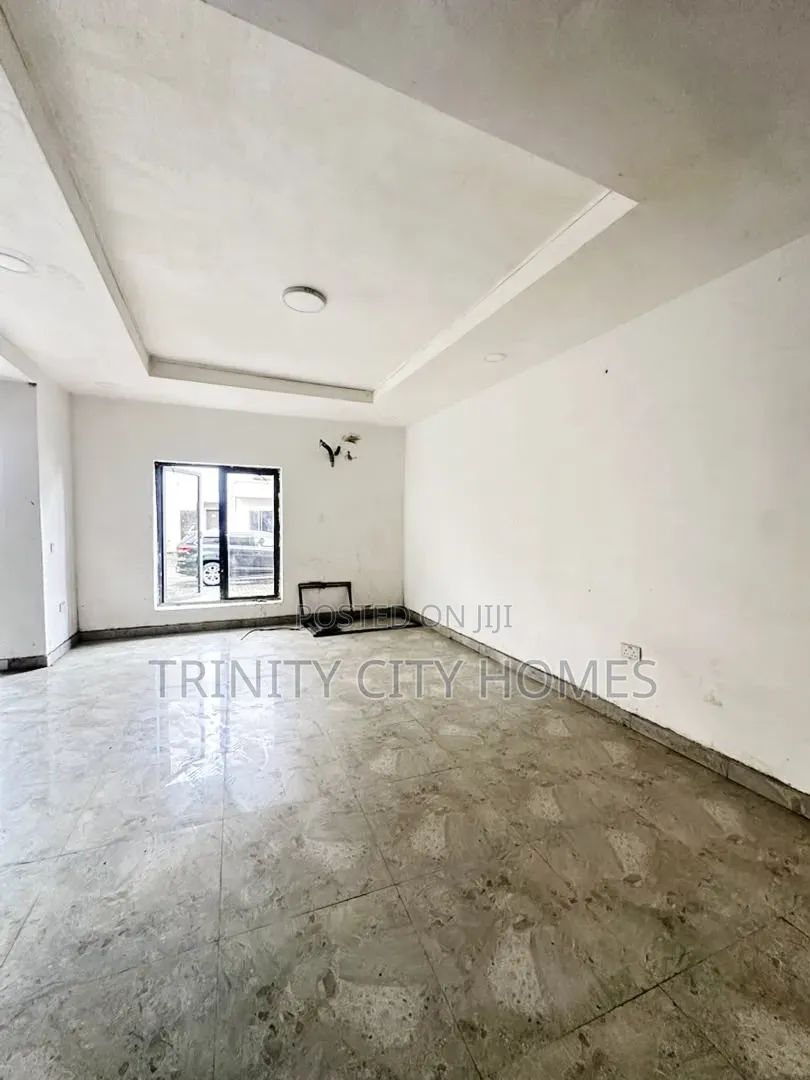 4bdrm Duplex in Lagos Island / Lagos Island for sale