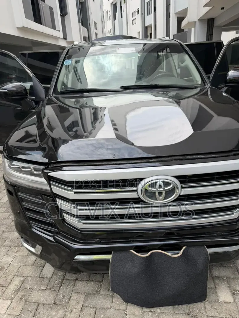 Toyota Land Cruiser 2014 Black