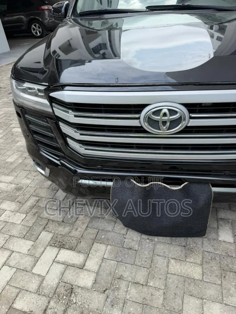 Toyota Land Cruiser 2014 Black