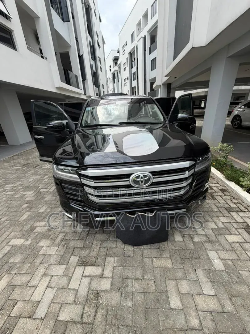 Toyota Land Cruiser 2014 Black