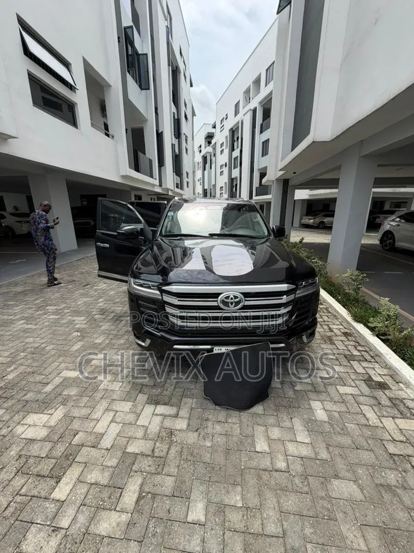 Toyota Land Cruiser 2014 Black