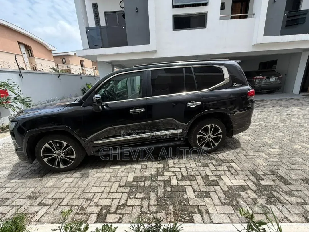 Toyota Land Cruiser 2014 Black