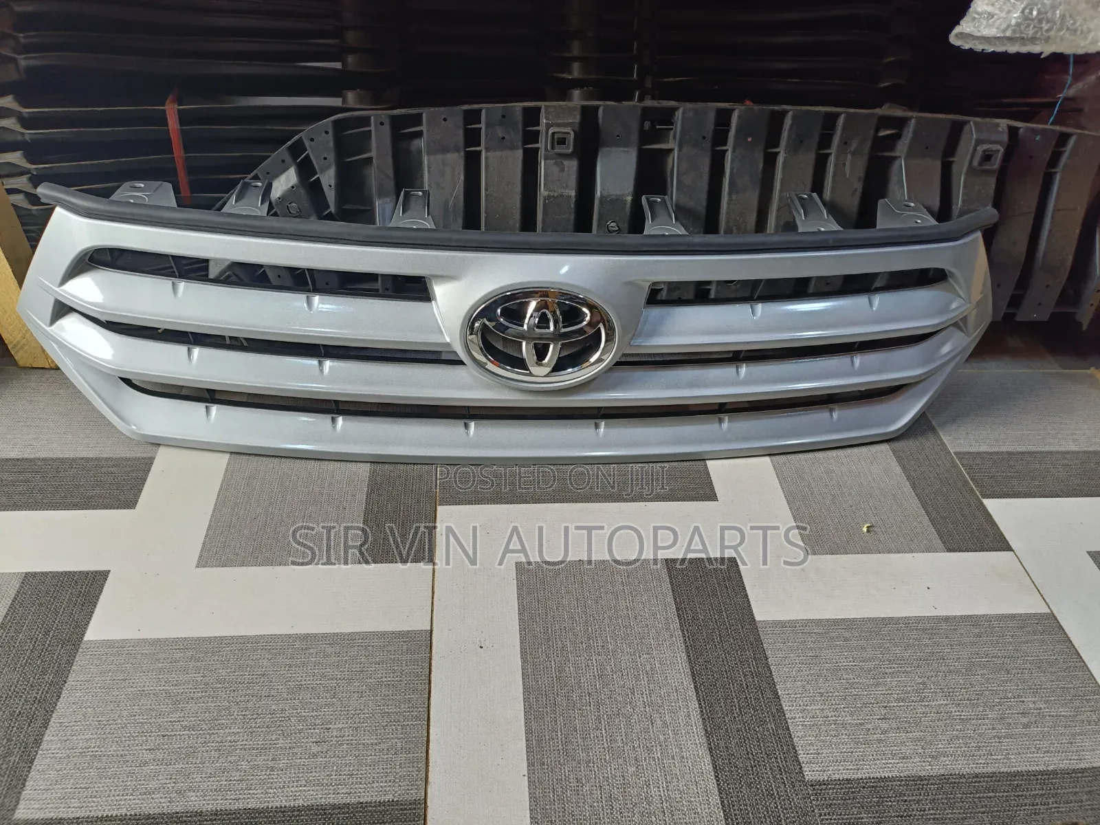 Toyota Highlander 2012 Front Grill