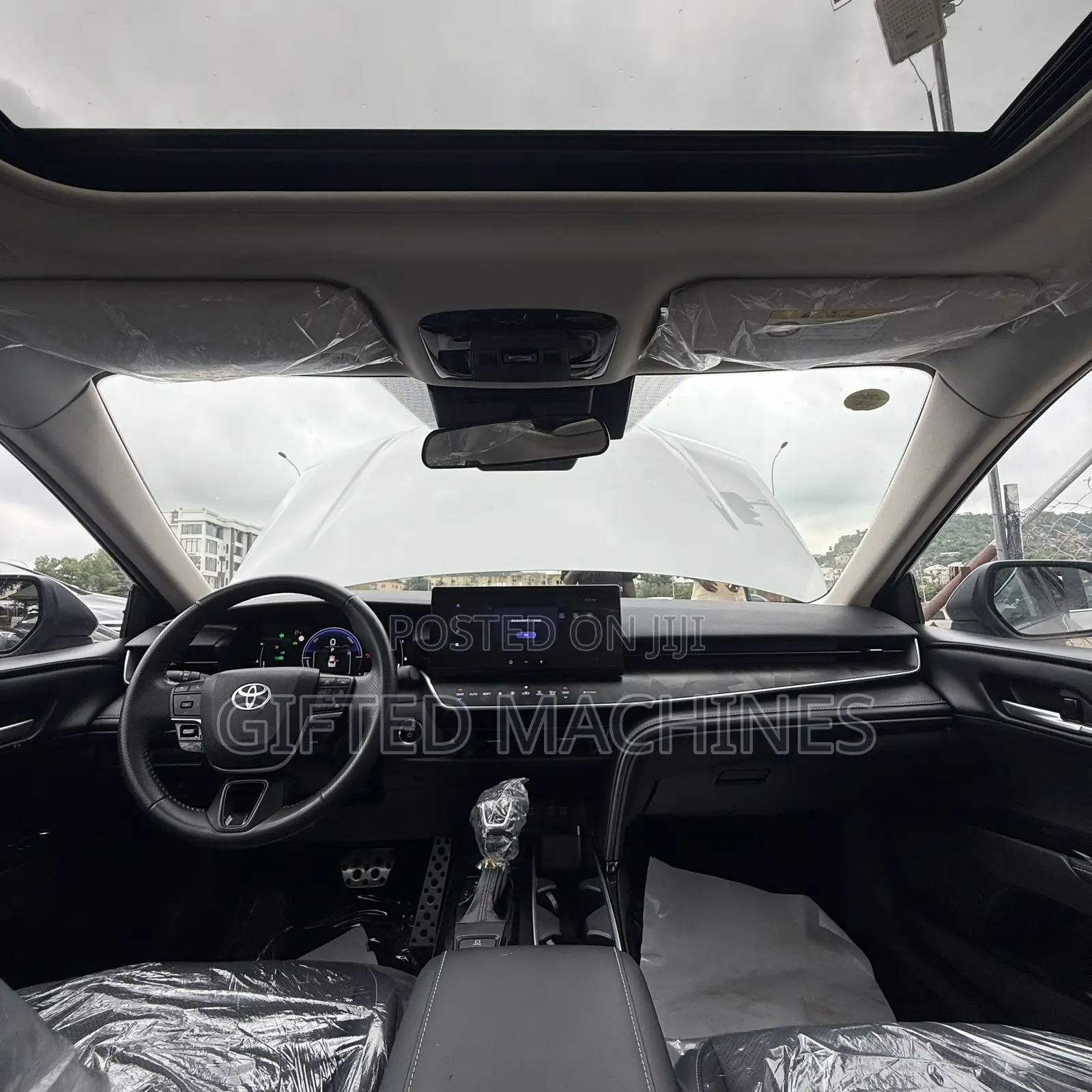 Toyota Camry XLE AWD 2026 Gray