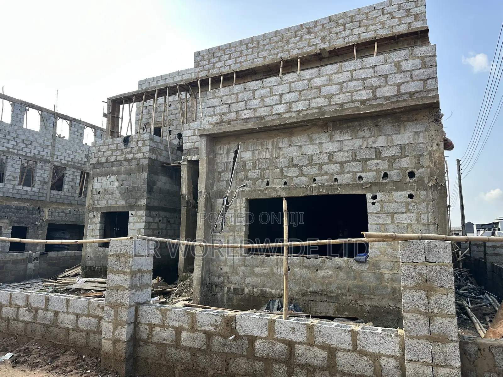 6bdrm Duplex in Lugbe District for sale