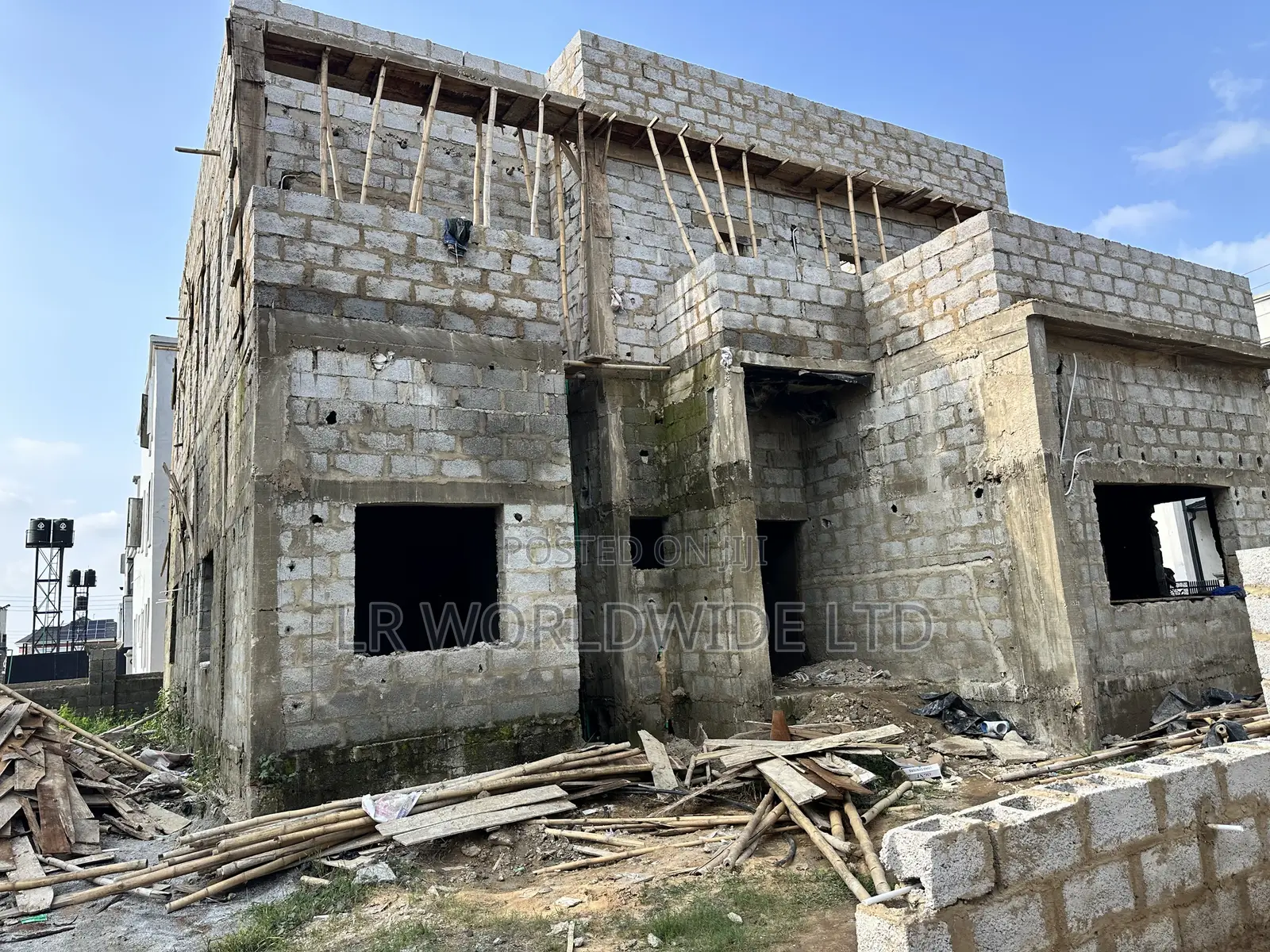 6bdrm Duplex in Lugbe District for sale