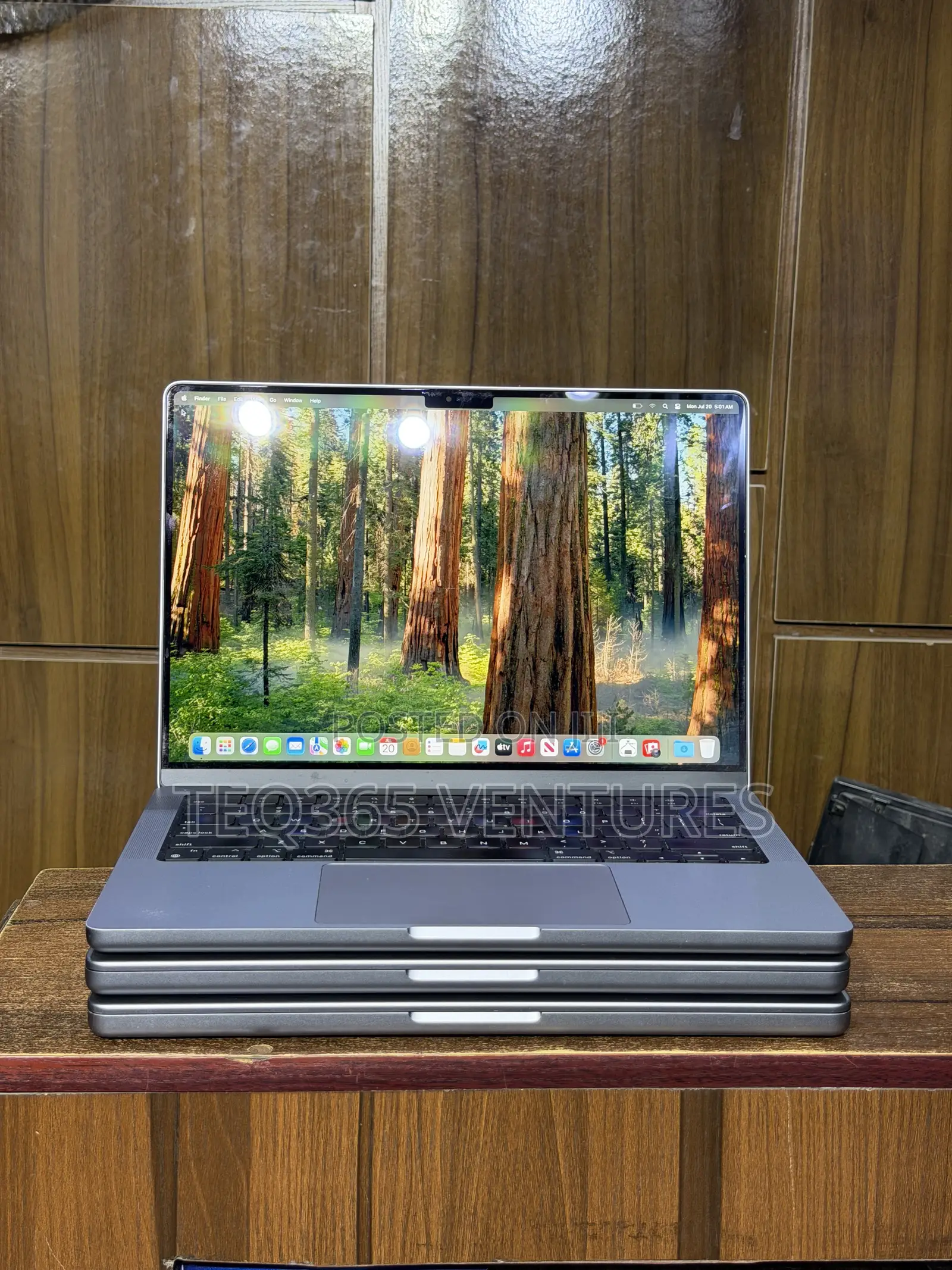 Laptop Apple MacBook Pro 2021 M1 32GB Apple M1 Pro SSD 512GB