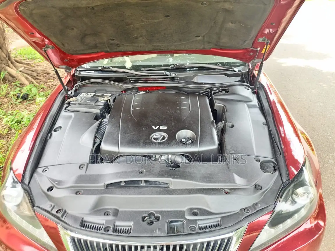 Lexus IS 350 2010 Red