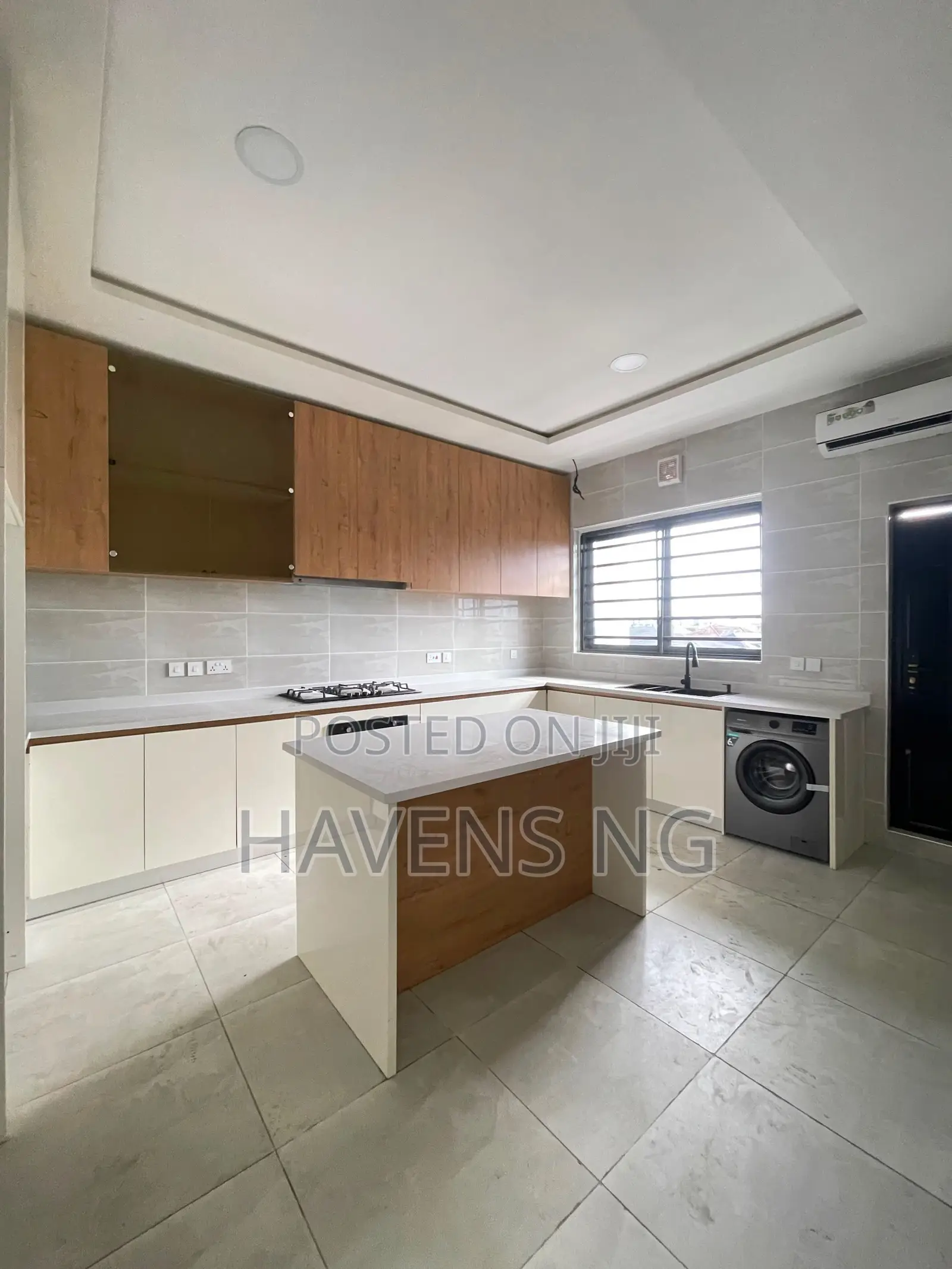 3bdrm Penthouse in 1004 for sale