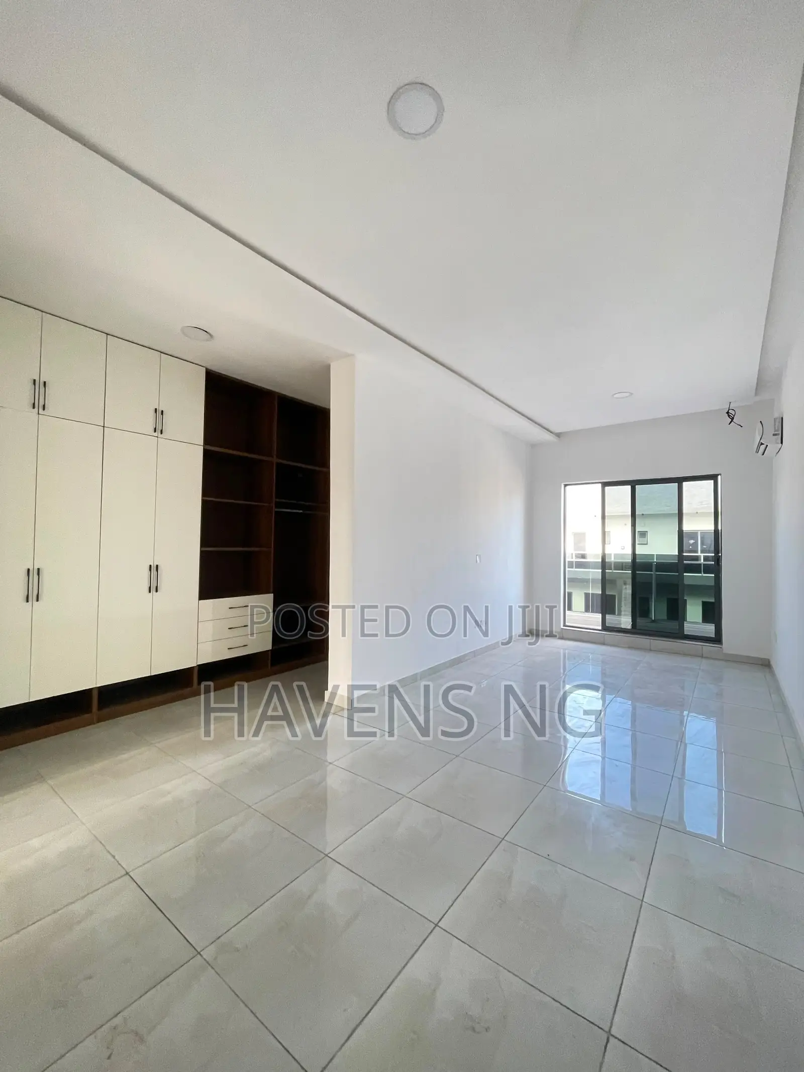 3bdrm Penthouse in 1004 for sale