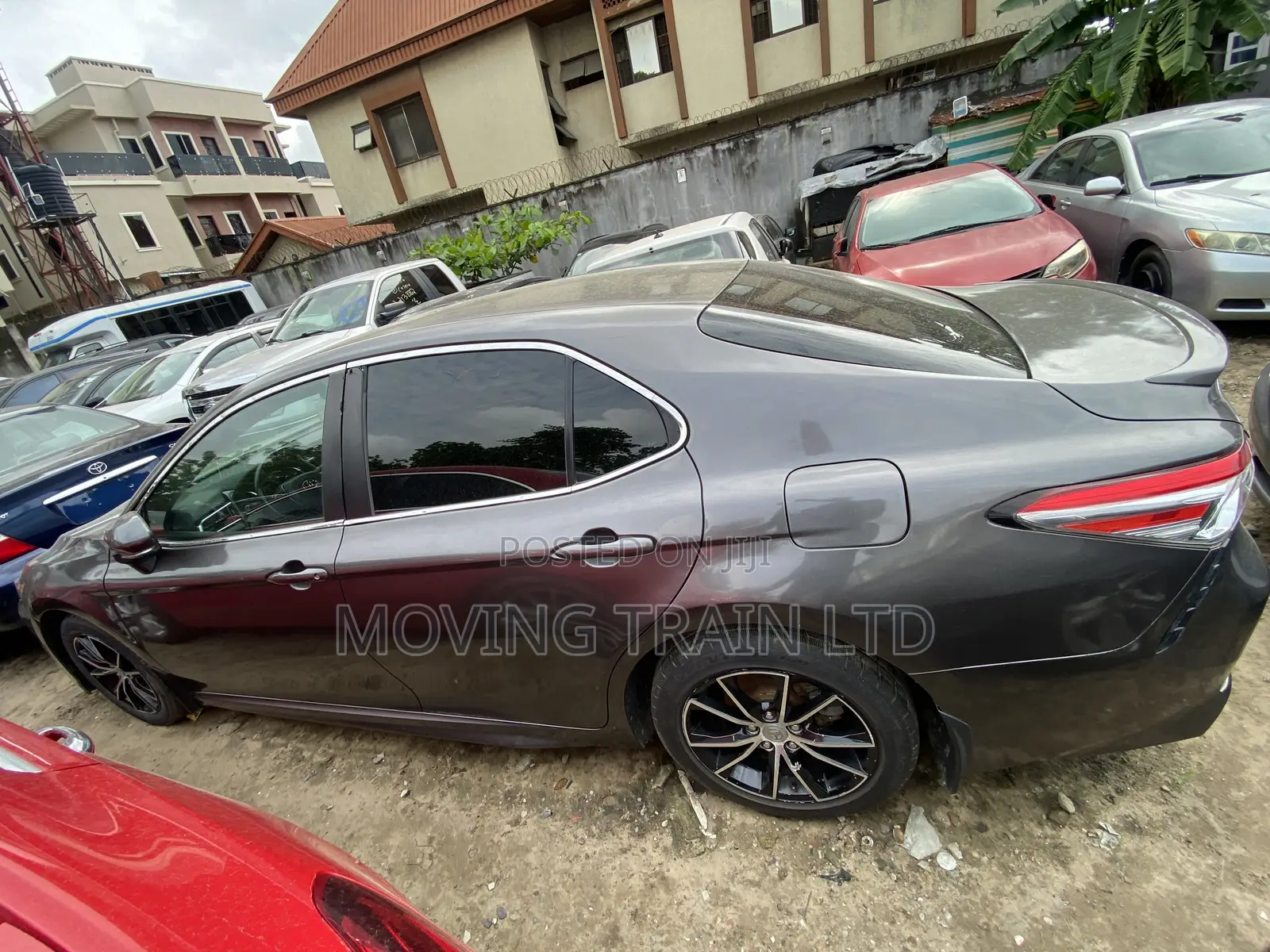Toyota Camry SE 4dr Sedan (2.5L 4cyl 6A) 2017 Gray