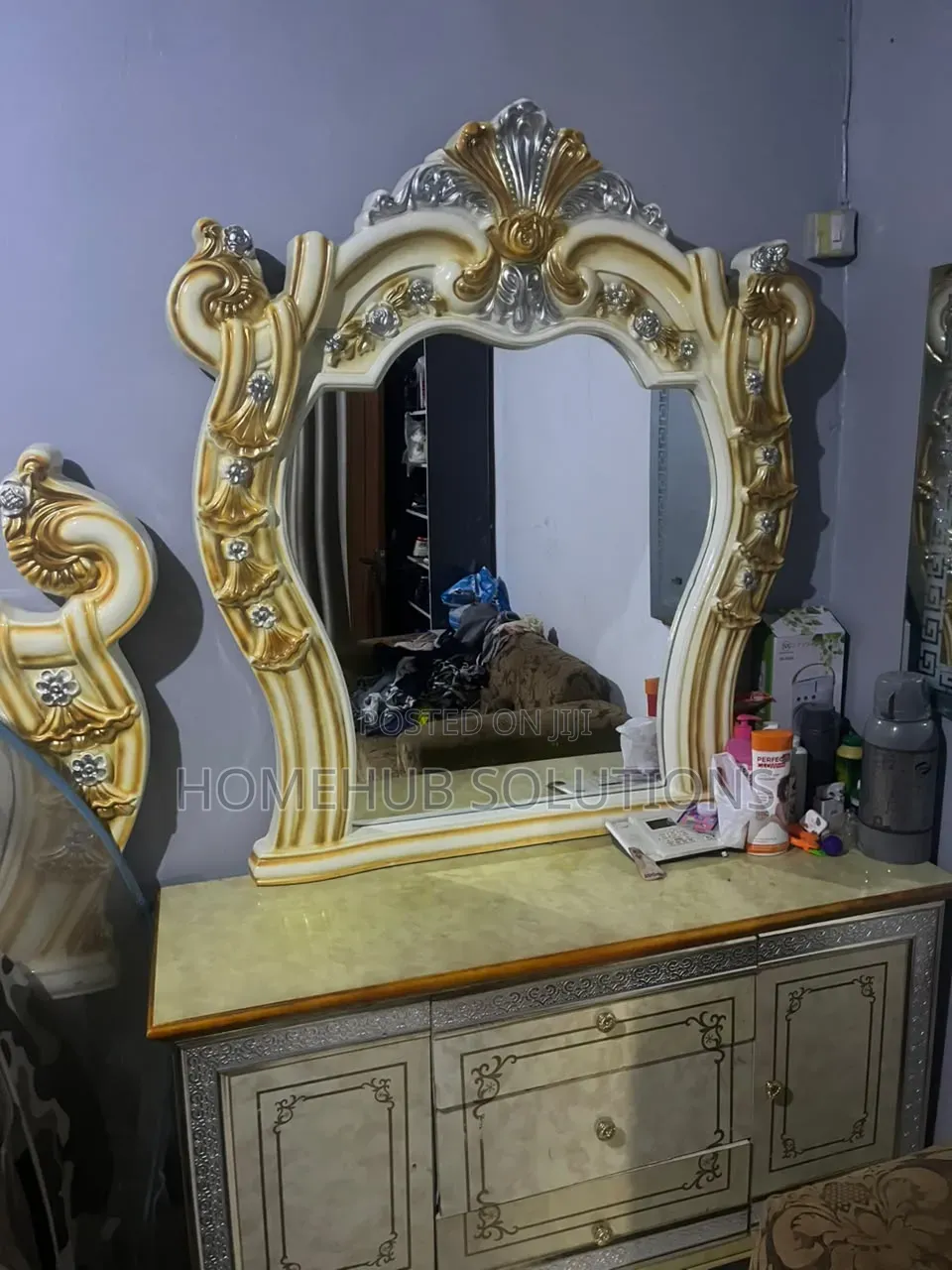 6by6 Royal Bedframe With Dresser and Two Night Stands