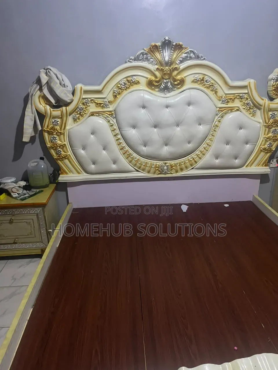 6by6 Royal Bedframe With Dresser and Two Night Stands