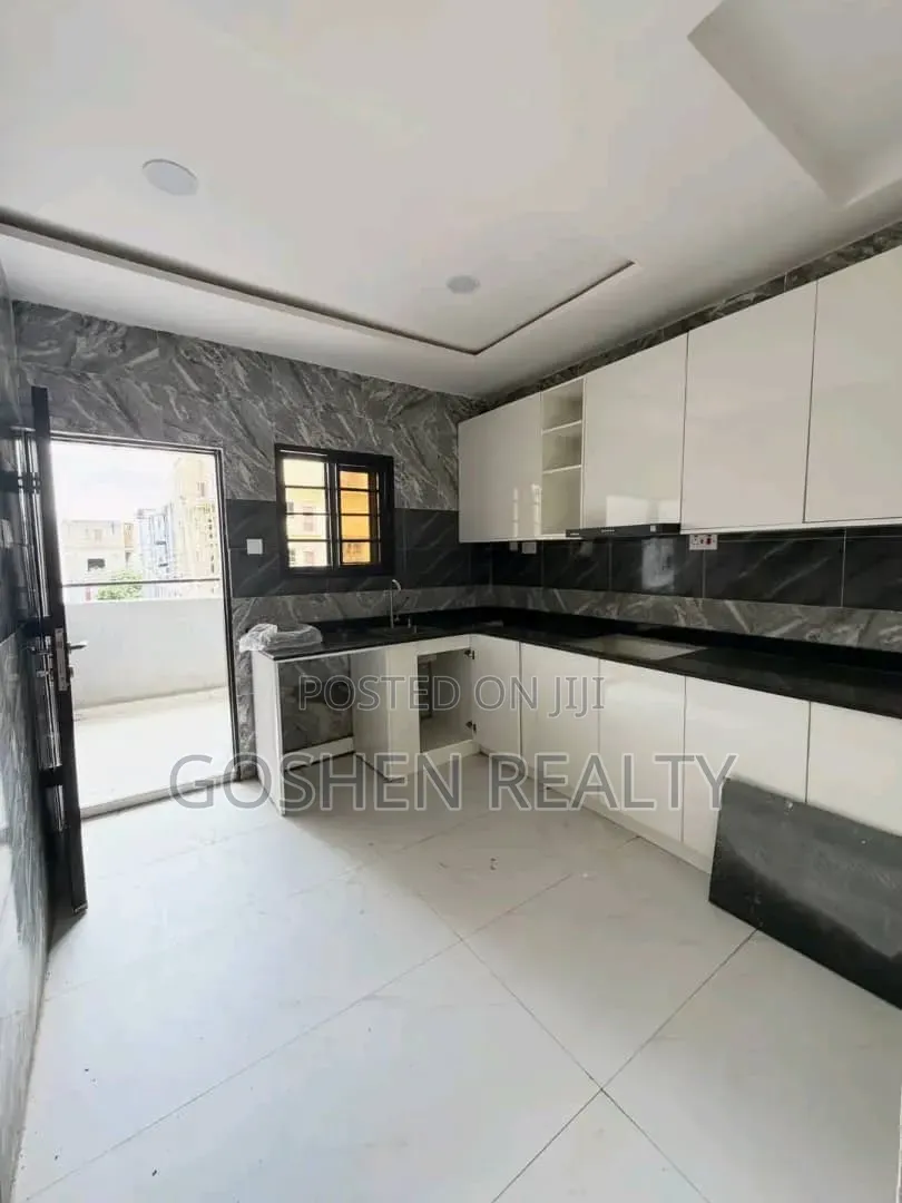 3bdrm Block of Flats in Katampe Main for rent