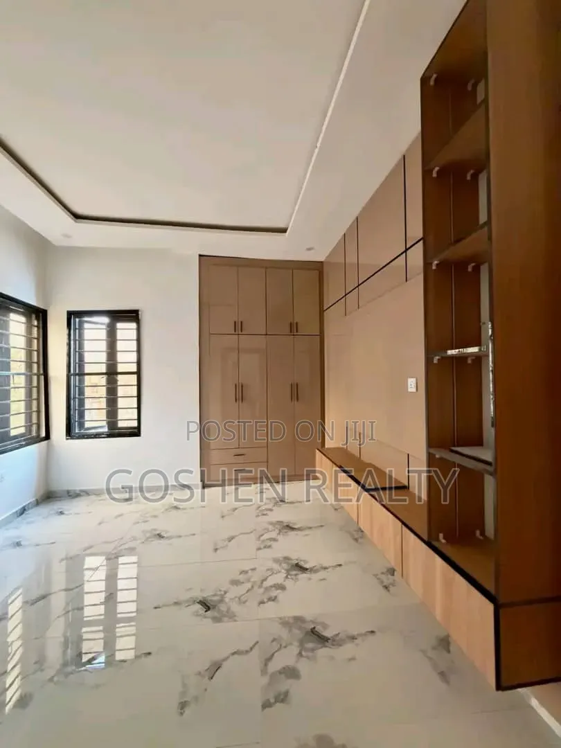 3bdrm Block of Flats in Katampe Main for rent