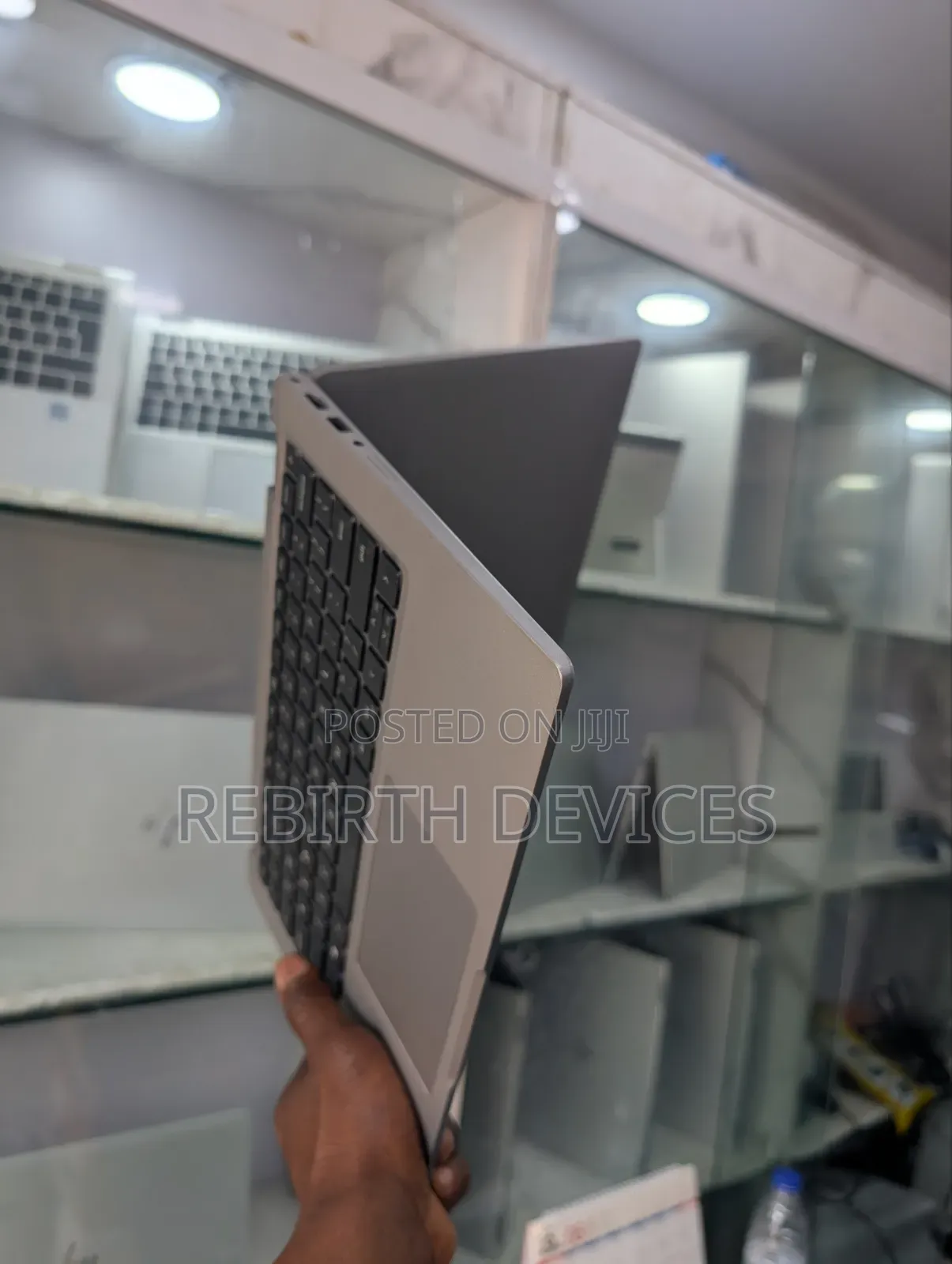 Laptop Dell Latitude 5320 2-in-1 16GB Intel Core i5 SSD 256GB