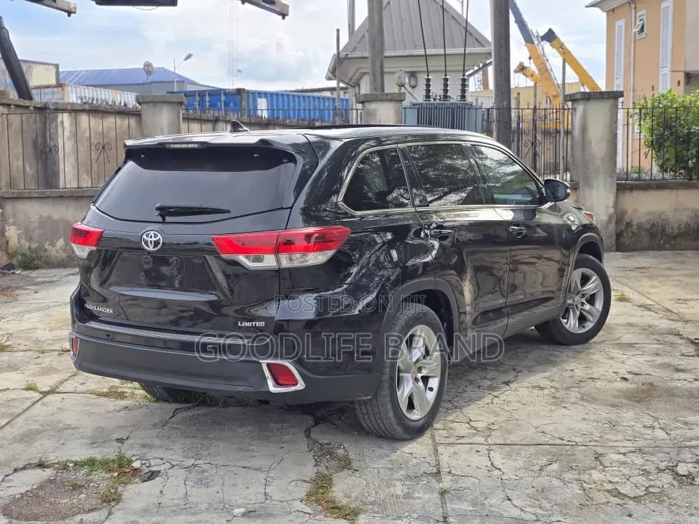 Toyota Highlander Limited Platinum 4dr SUV AWD (3.5L 6cyl 6A) 2015
