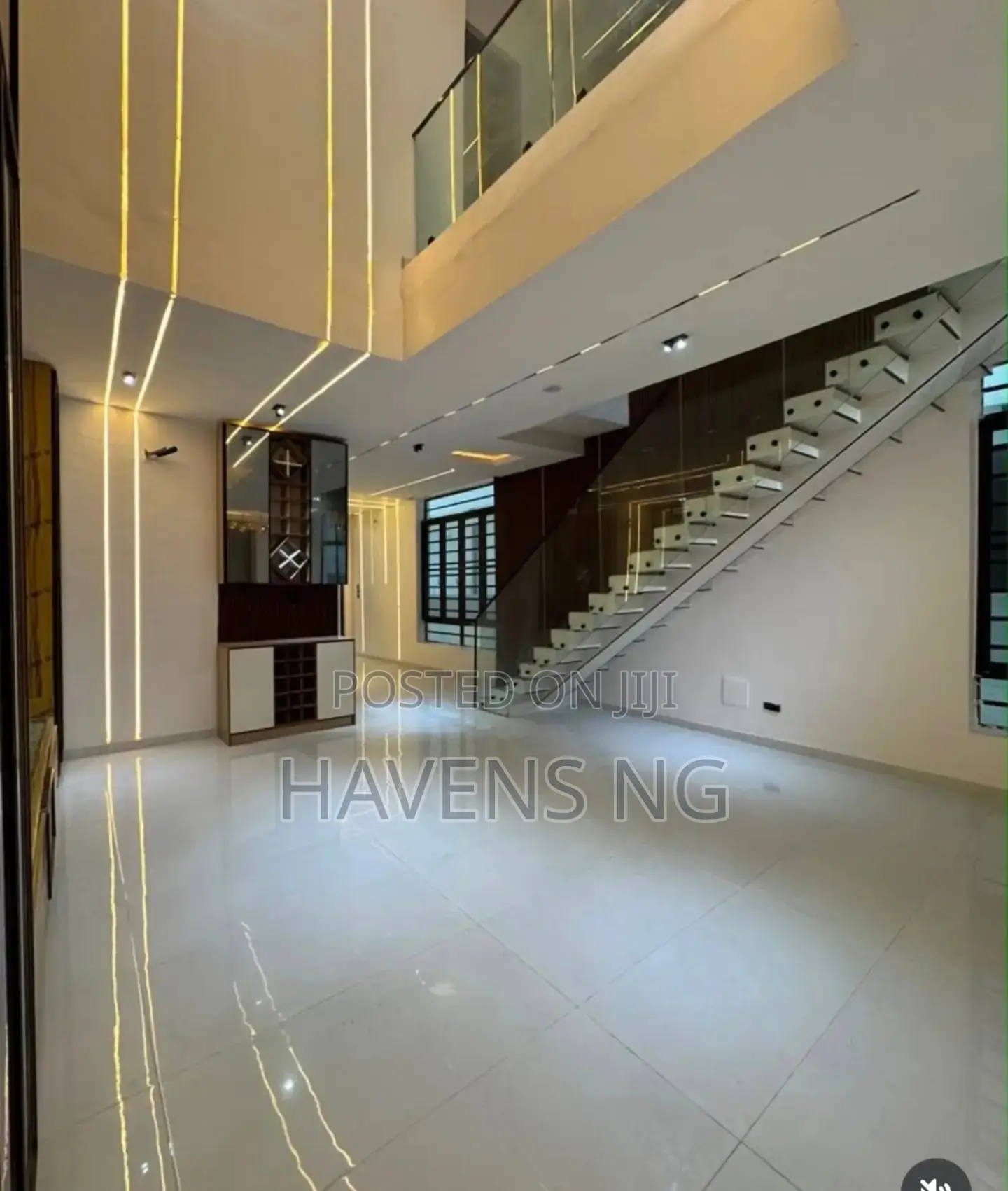 5bdrm Duplex in Lekki Phase 2 for sale