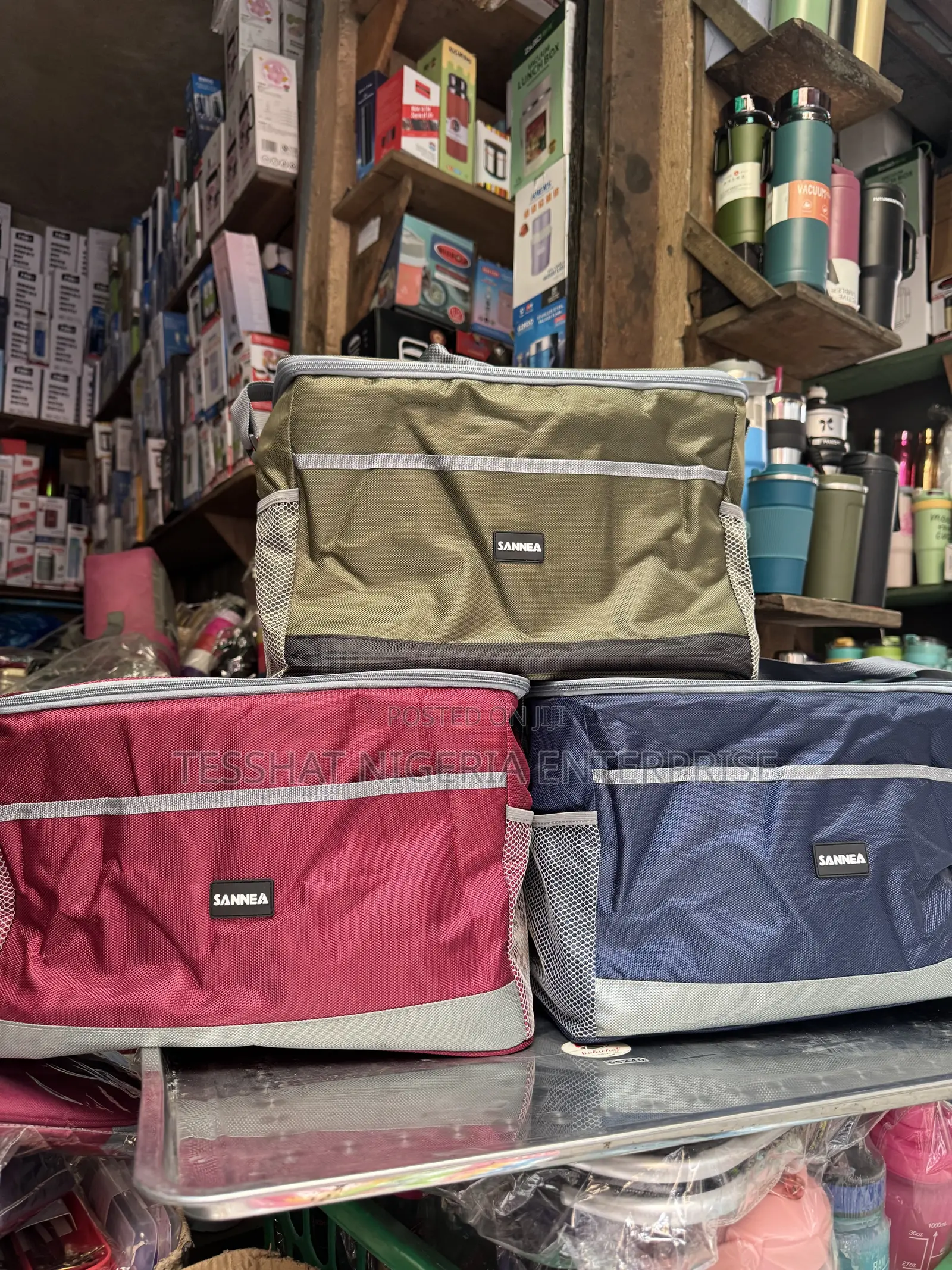 Sanea Lunch Bag Available in Different Colors