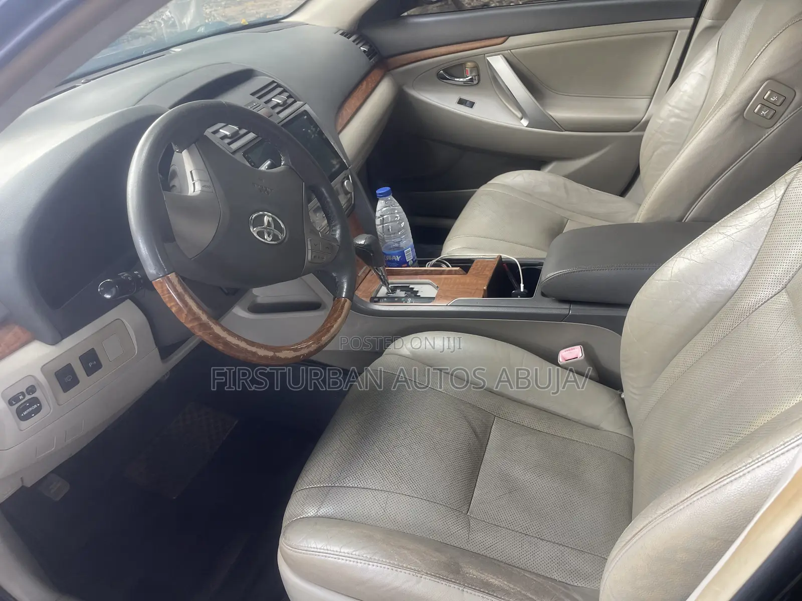 Toyota Camry Base 4dr Sedan (2.5L 4cyl 6M) 2011 Black